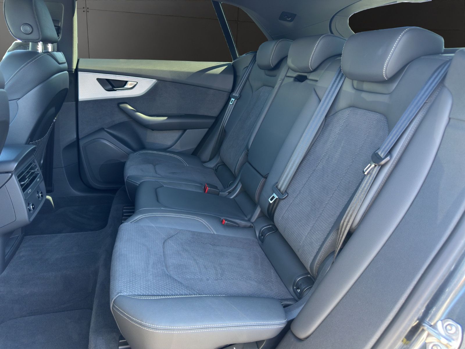 Audi Q8 50 TDI quat.tipt. S LINE+AHZV+AIR+STHZG+LASER
