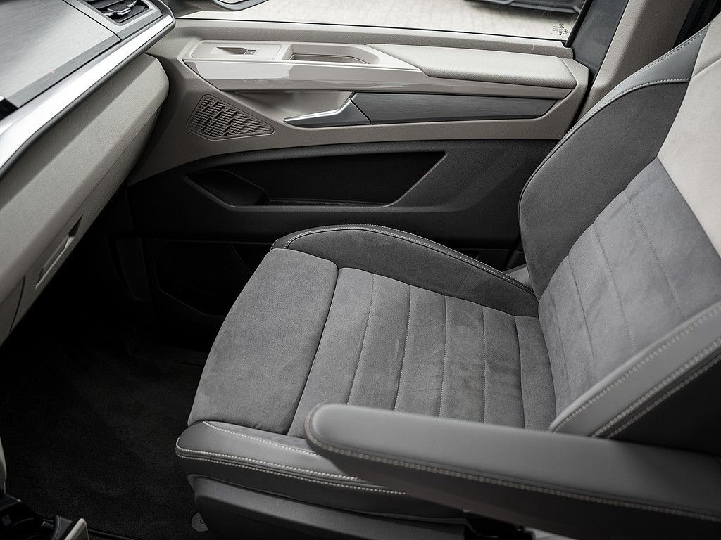 Volkswagen T7 Multivan 2.0 TSI Style AHK PANO KAM MATRIX
