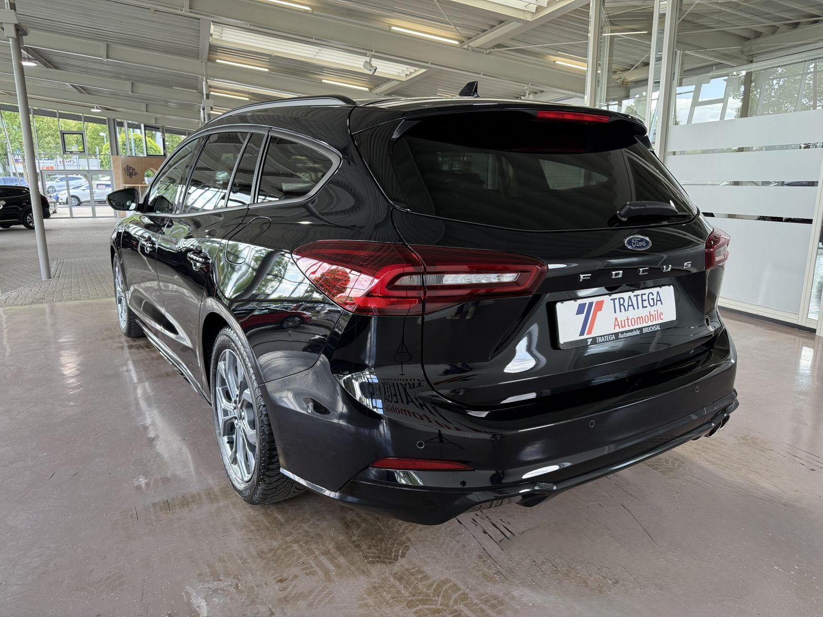 Ford Focus Turnier ST-Line X ACC AHK GJR Head Up LHZ