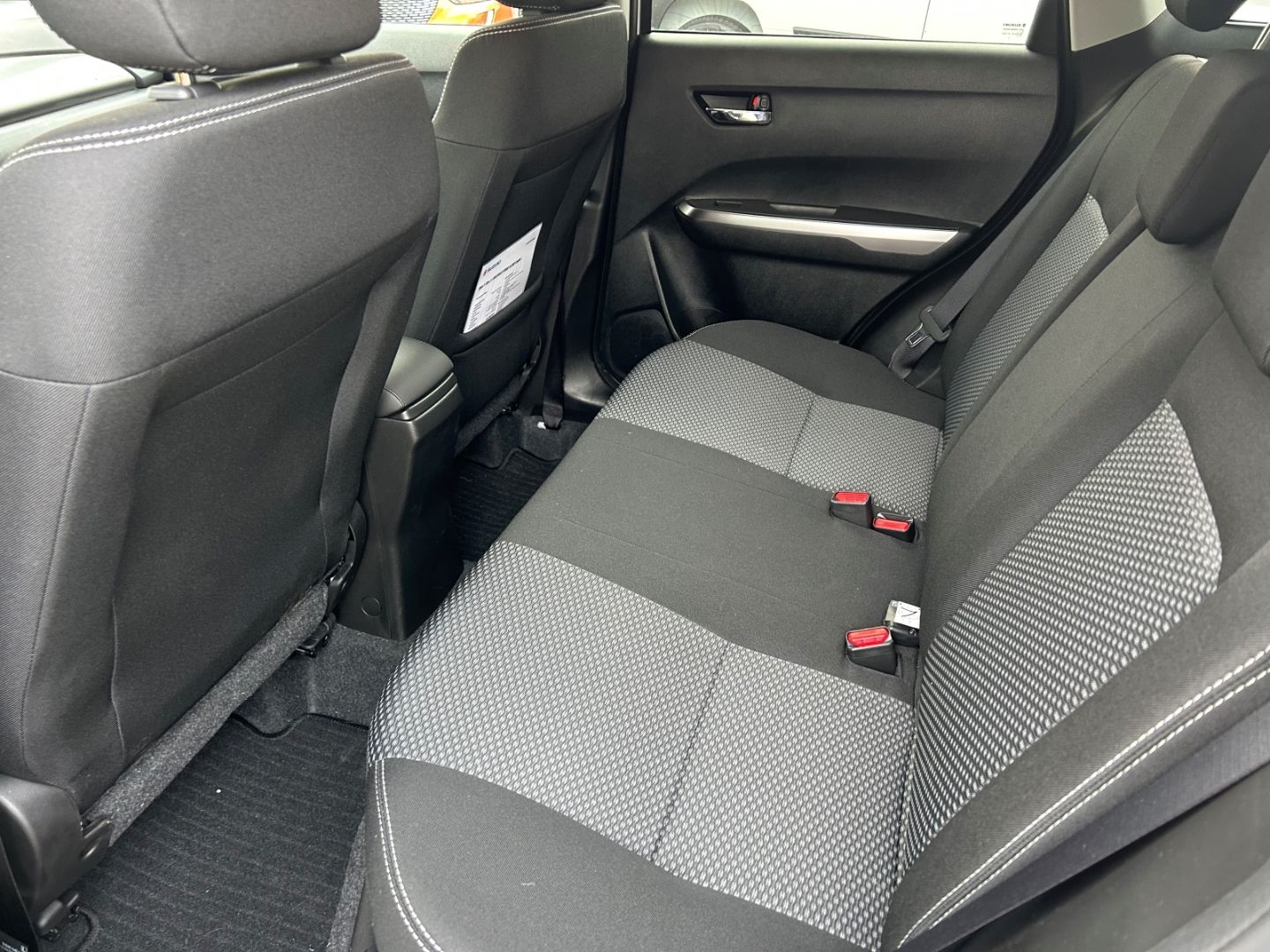 Suzuki Vitara 1.4 HYBRID ALLGRIP Comfort - Samsaru's Car Outlet