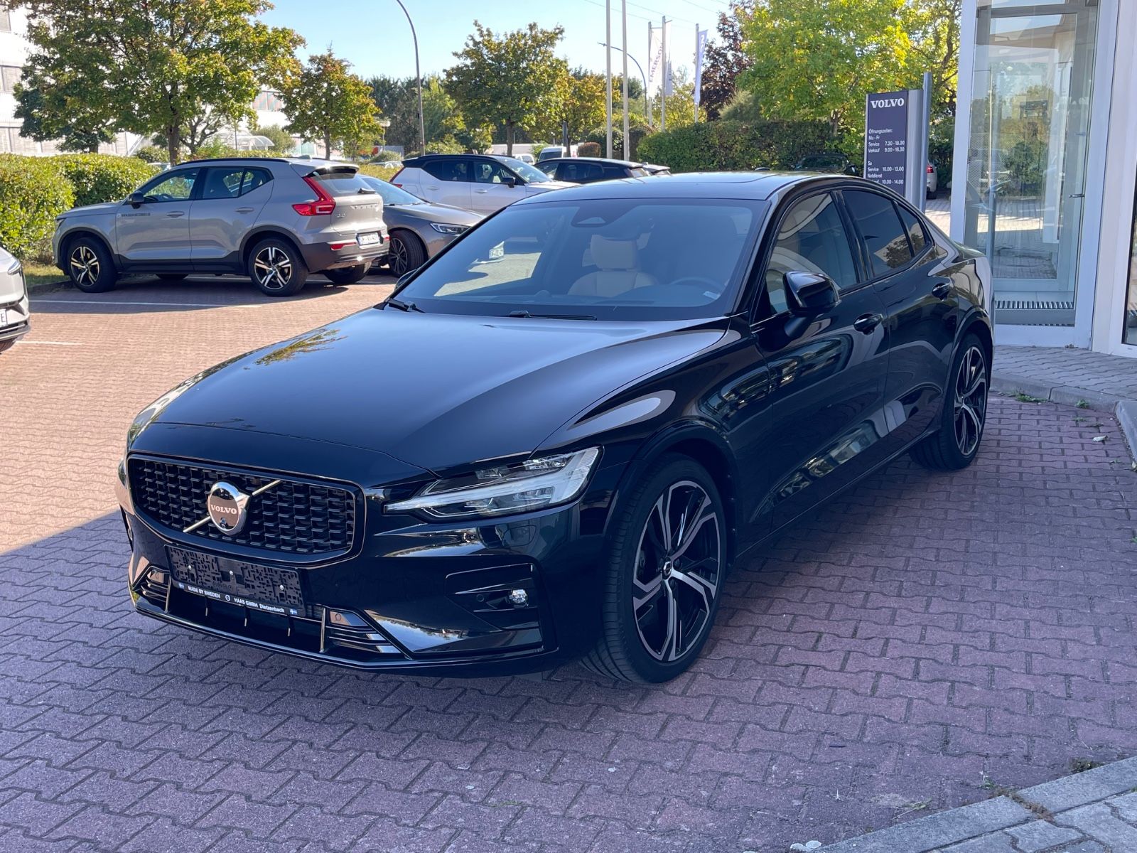 Volvo S60 B5 AWD Ultimate Dark Auto