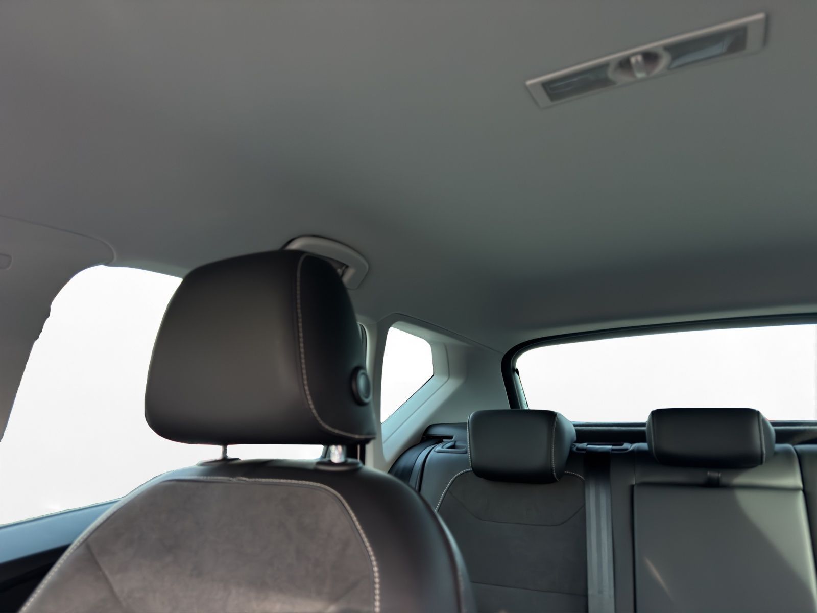 Seat Ateca 1.5 TSI Xperience AHK LED LM 18" Navi 360°