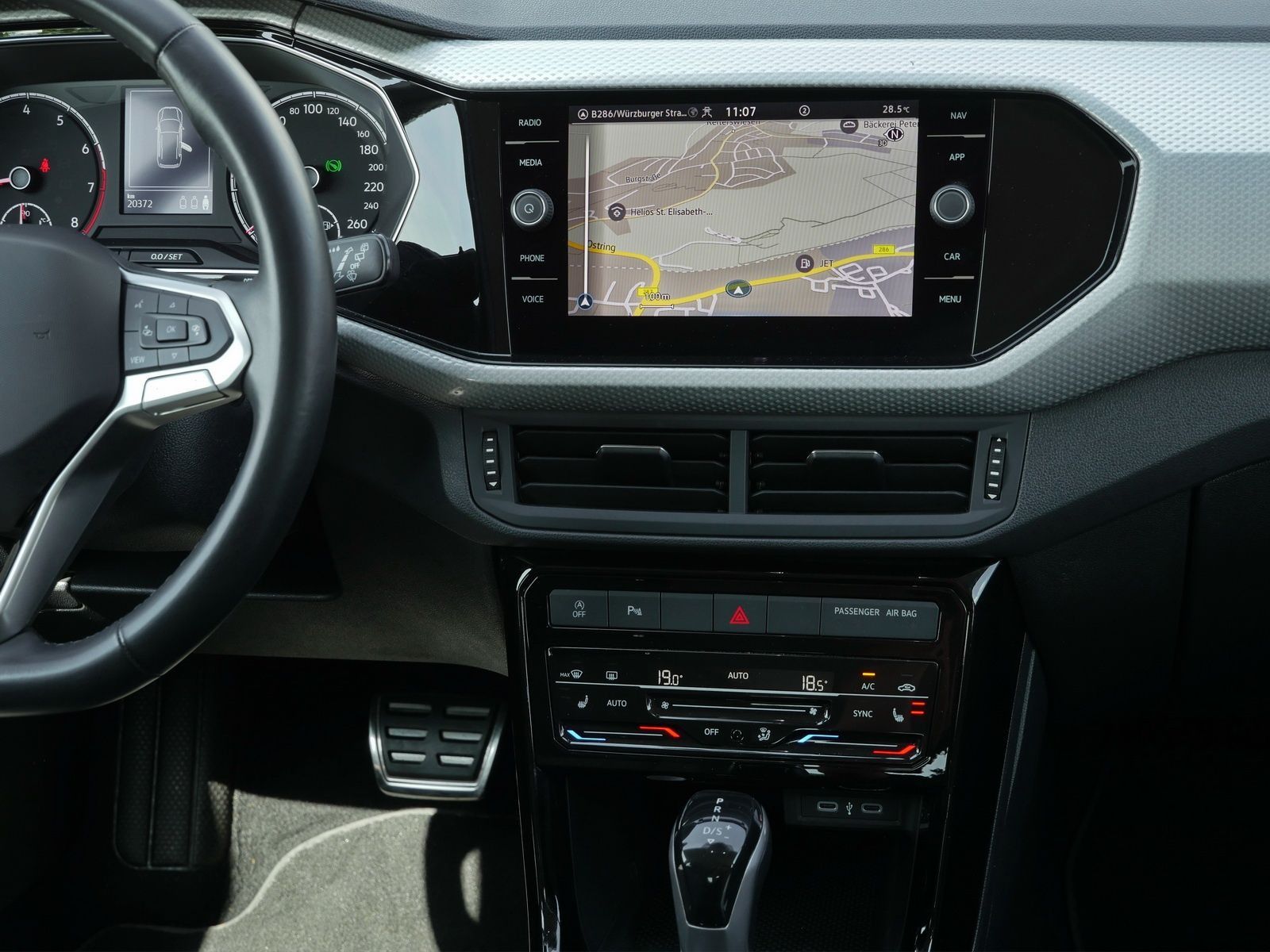 Volkswagen T-Cross Life Move 1.0 TSI - Samsaru's Car Outlet