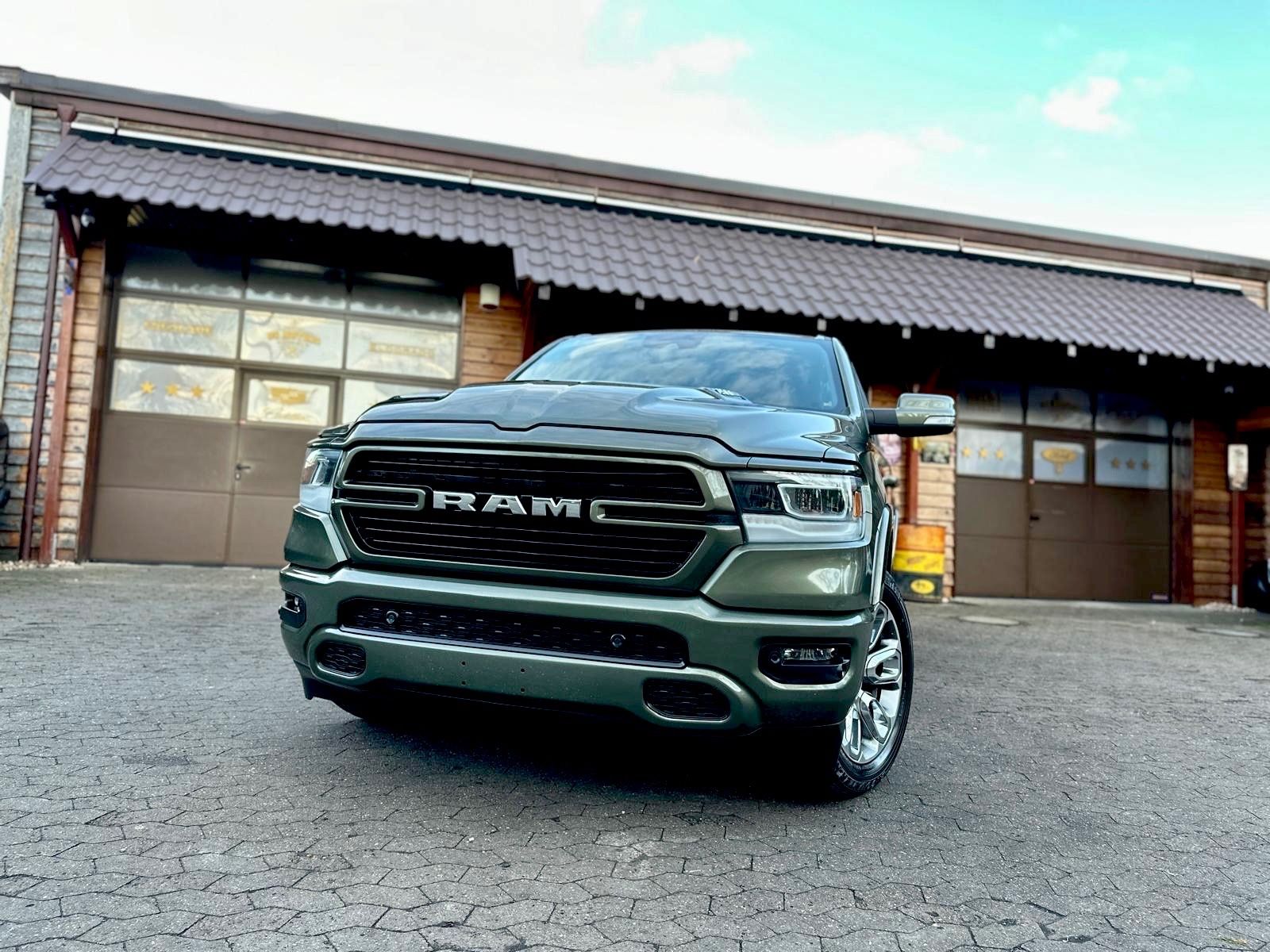 Dodge LARAMIE*5.7*LPG*AHK*NAVI*PDC*RAMBOX*GARANTIE*
