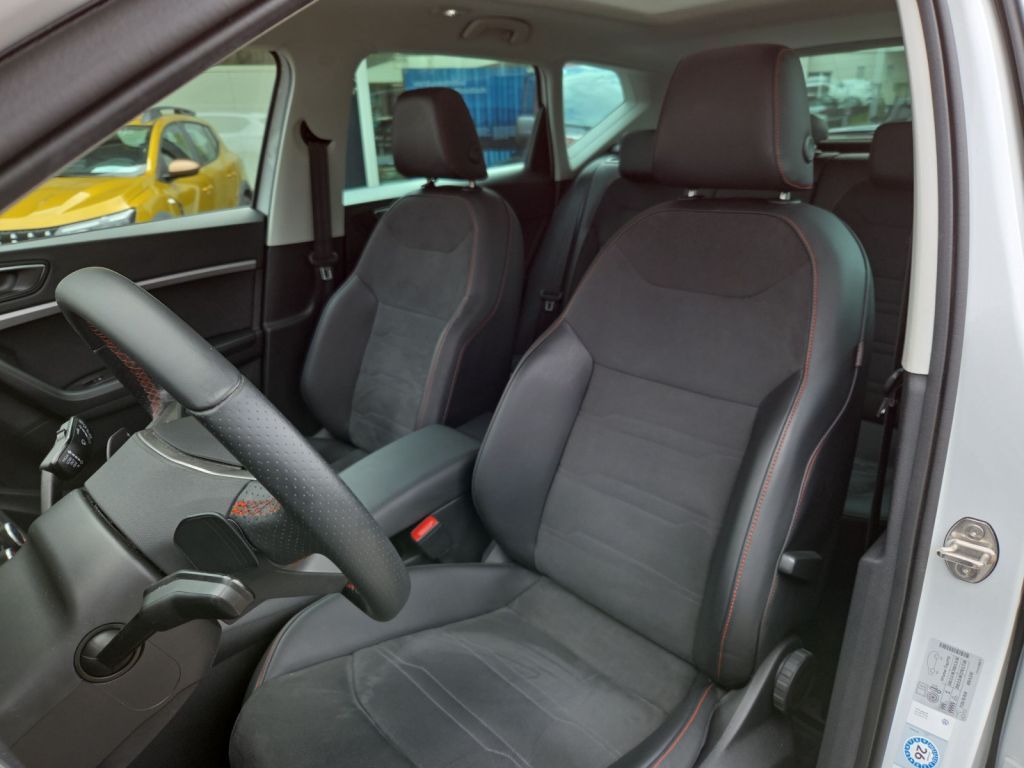 Seat Ateca 2.0 TDI DSG FR +AHK+SHZ+KAMERA+