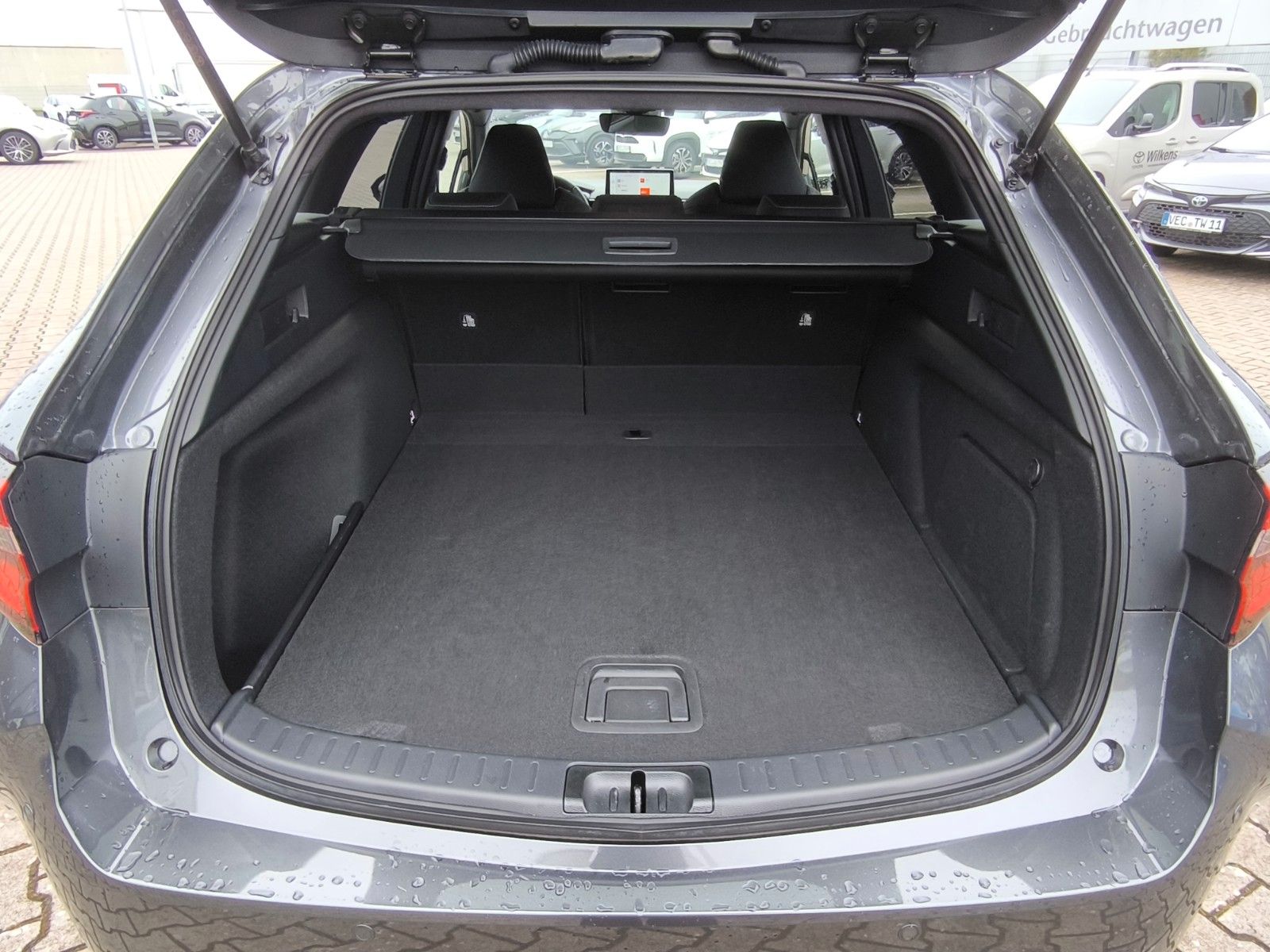 Toyota Corolla Touring Sports Hybrid Team D - Samsaru's Car Outlet
