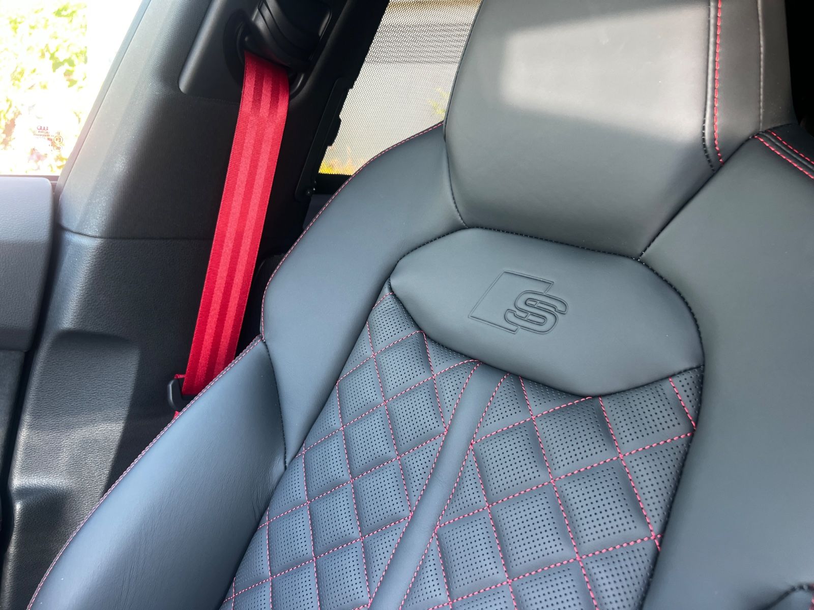 Audi Q8 50 TDI qu S Line Competition+ - Samsaru's Car Outlet