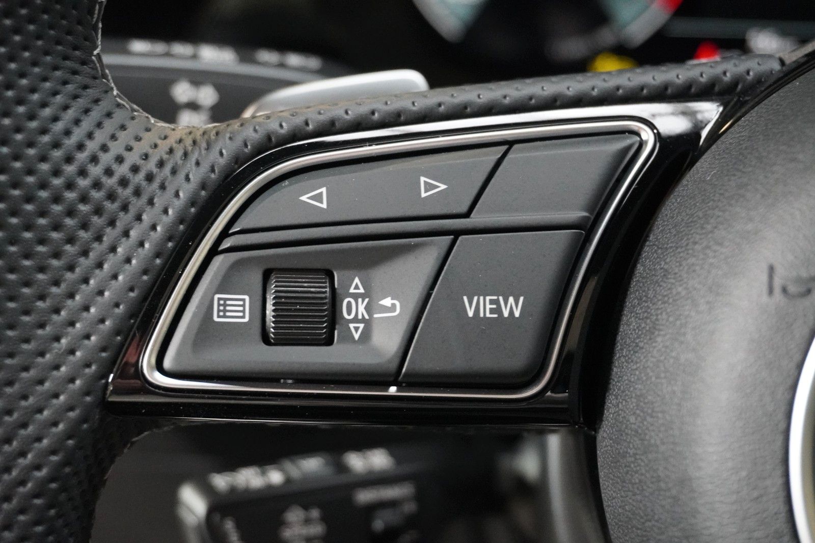 Audi A3 Sportback S-Line 35 TFSI S-Tronic - Samsaru's Car Outlet