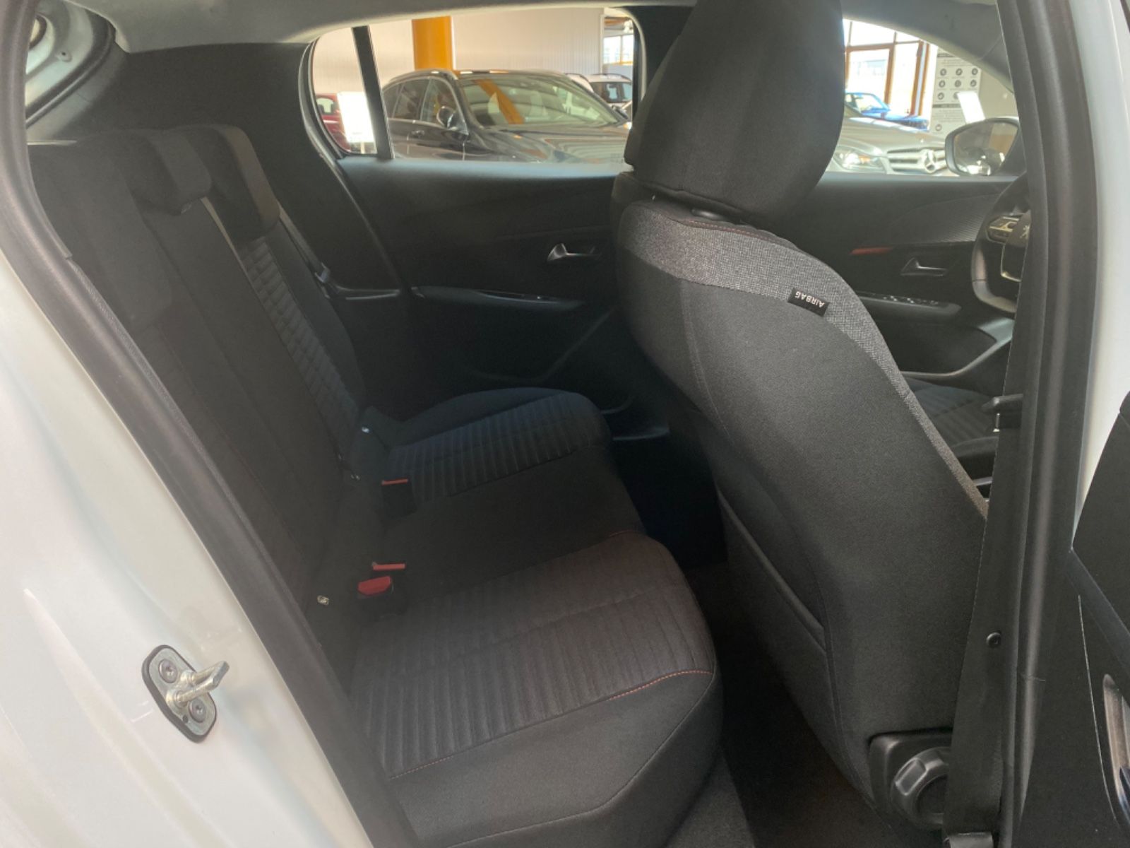 Peugeot 208 Active Pack - Samsaru's Car Outlet