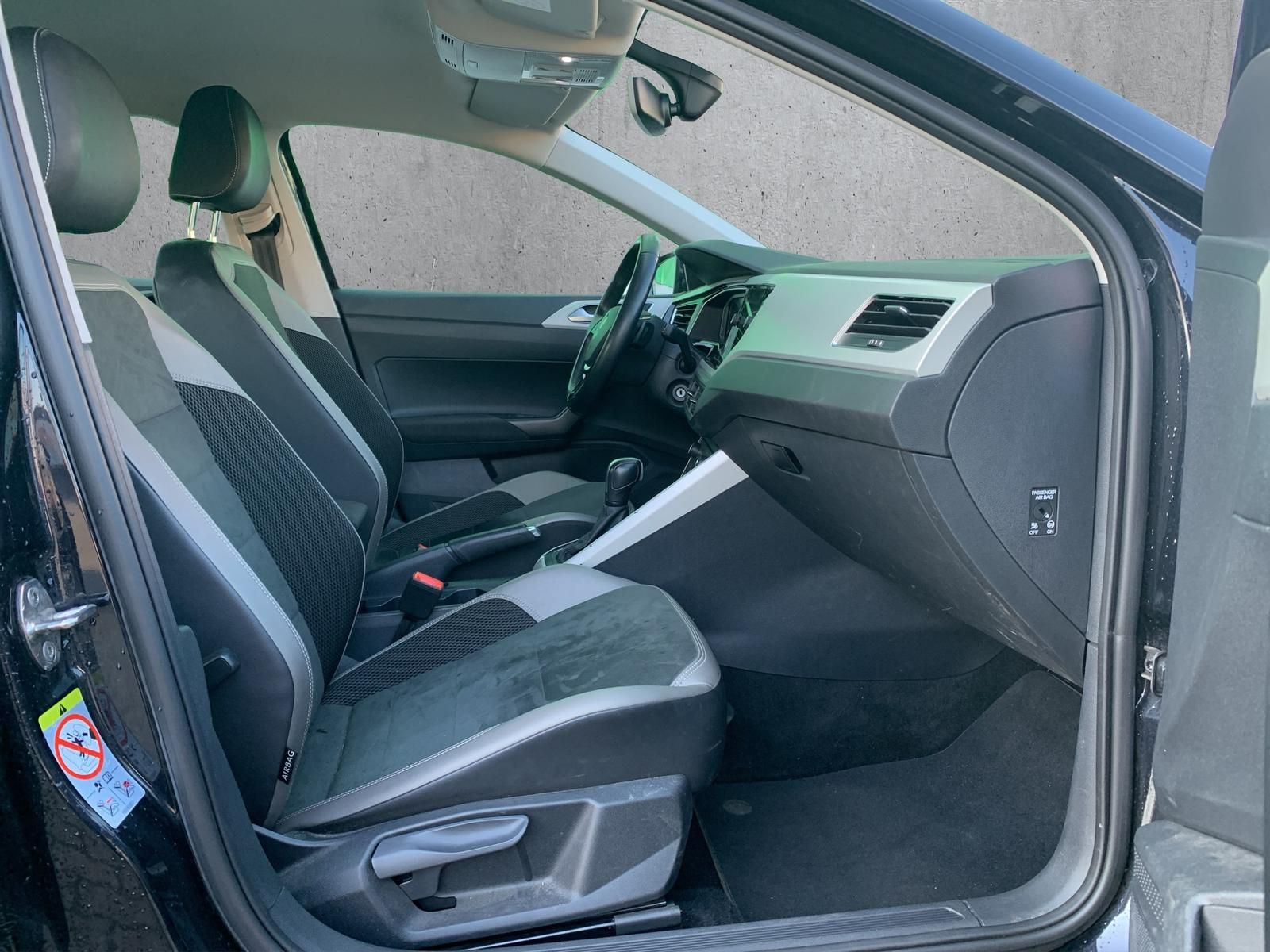 Volkswagen Polo VI HIGHLINE - Samsaru's Car Outlet