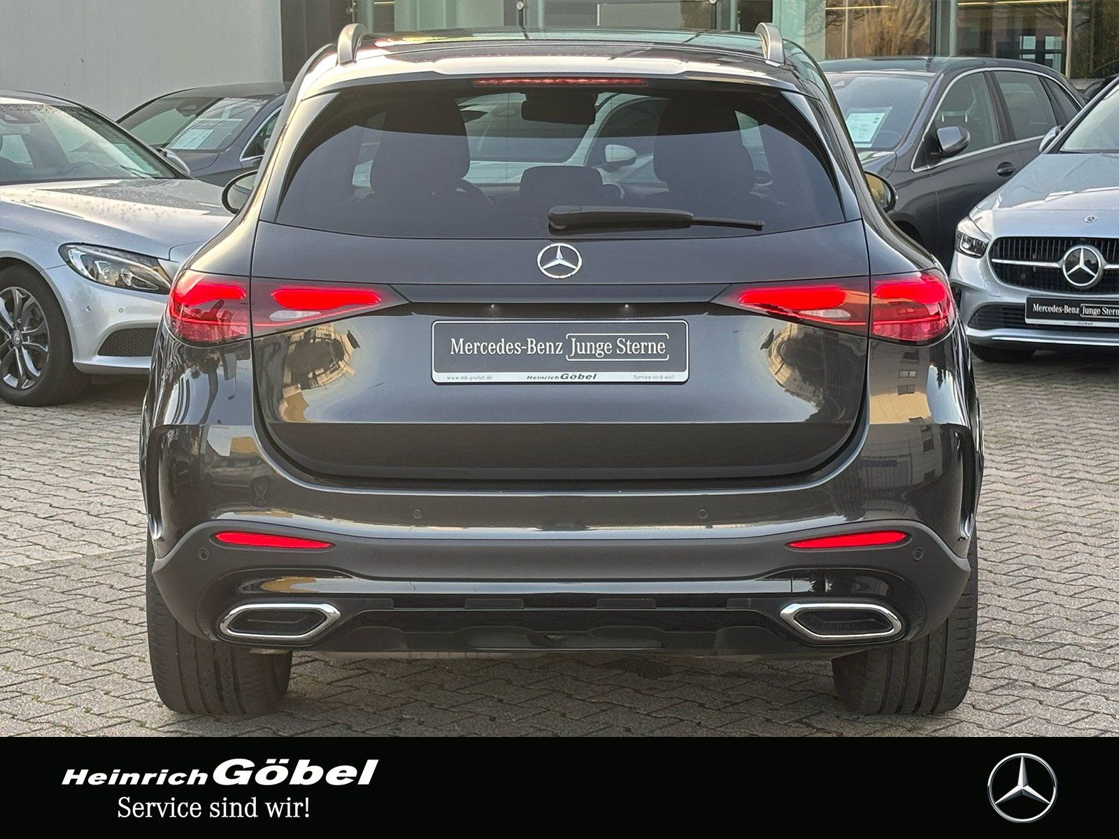Mercedes-Benz GLC 300 d 4M AMG*PANO*AHK*20ZOLL*360°KAM*DISTRON