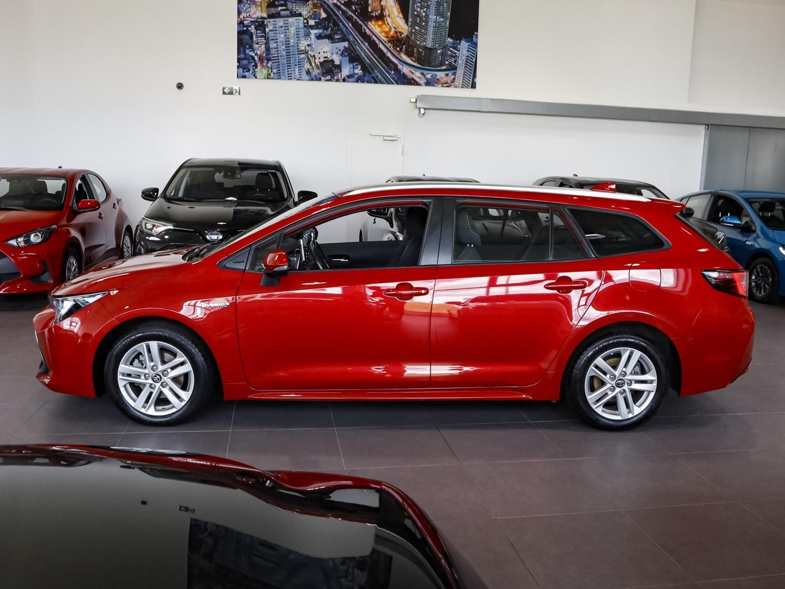 Toyota Corolla TS 1. 8 Hybrid Business - Samsaru's Car Outlet