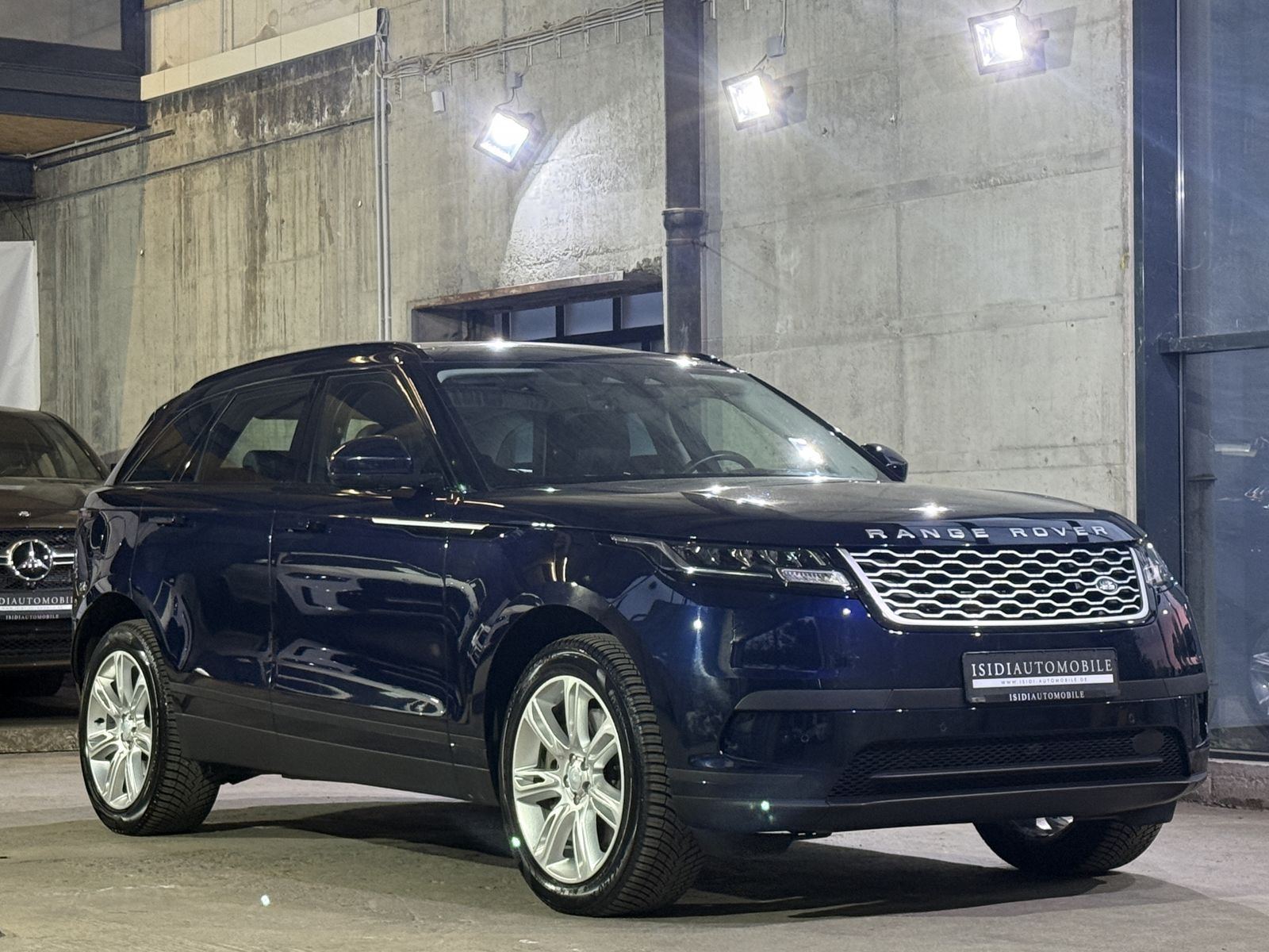 Range Rover Velar P400 - Samsaru's Car Outlet