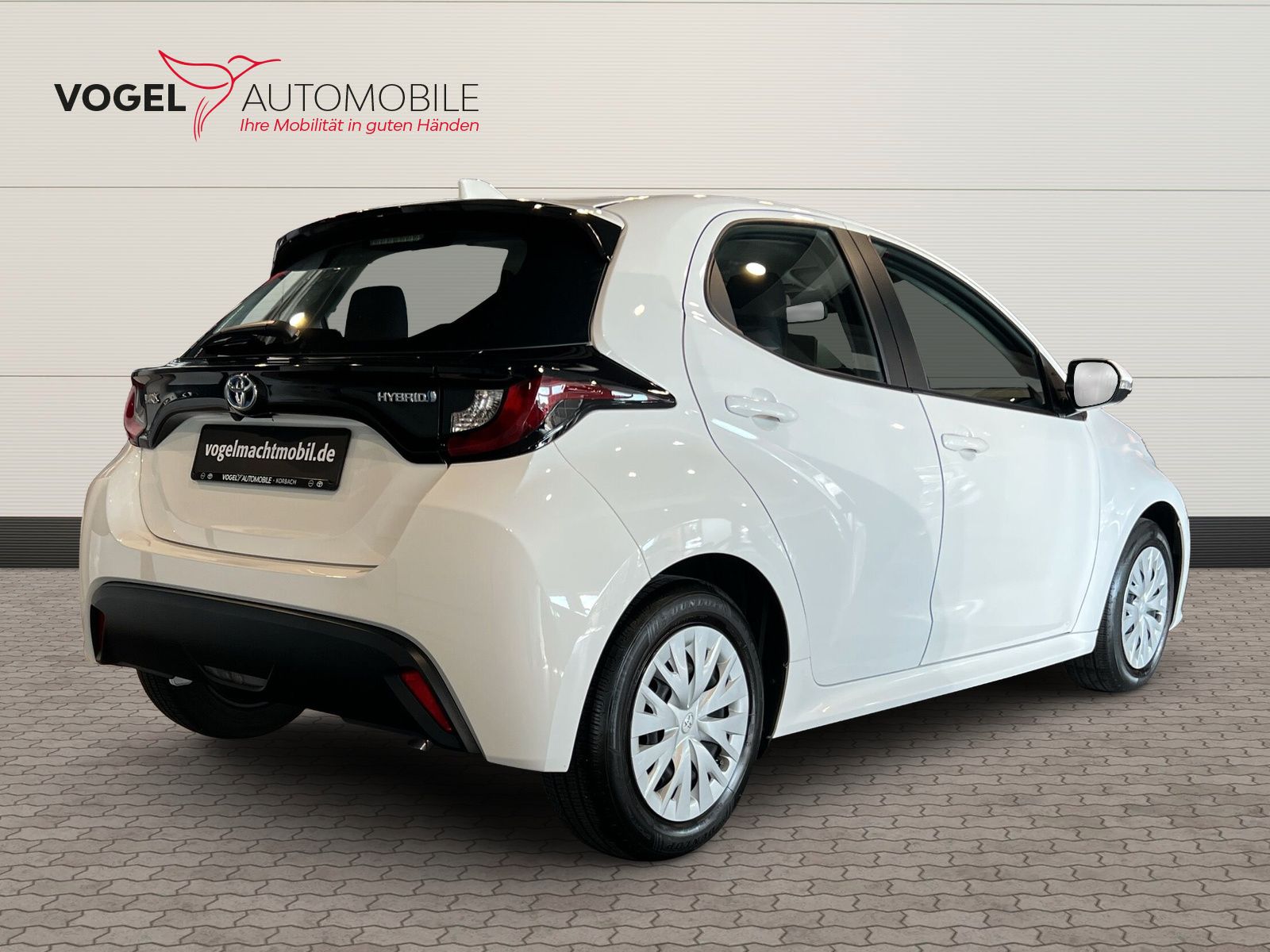 Toyota Yaris 1.5 Hybrid Business Edition - Samsaru's Car Outlet