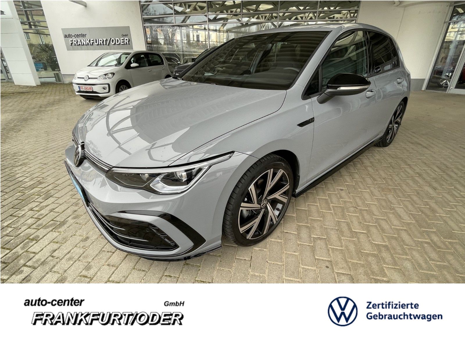 Volkswagen Golf VIII R-Line 2.0 TDI DSG - Samsaru's Car Outlet