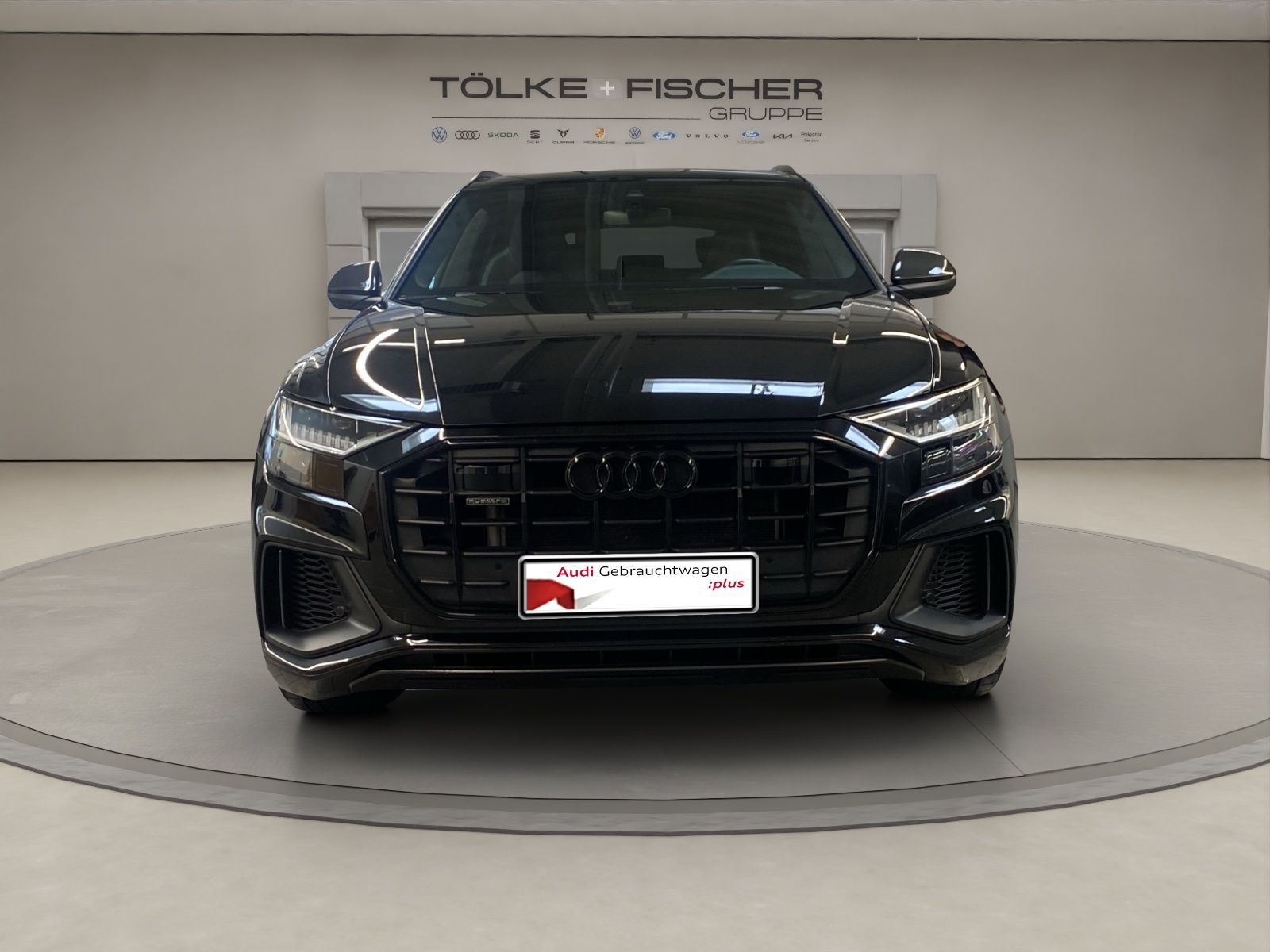 Audi Q8 55 3.0 TFSI quattro competition plus S-line - Samsaru's Car Outlet
