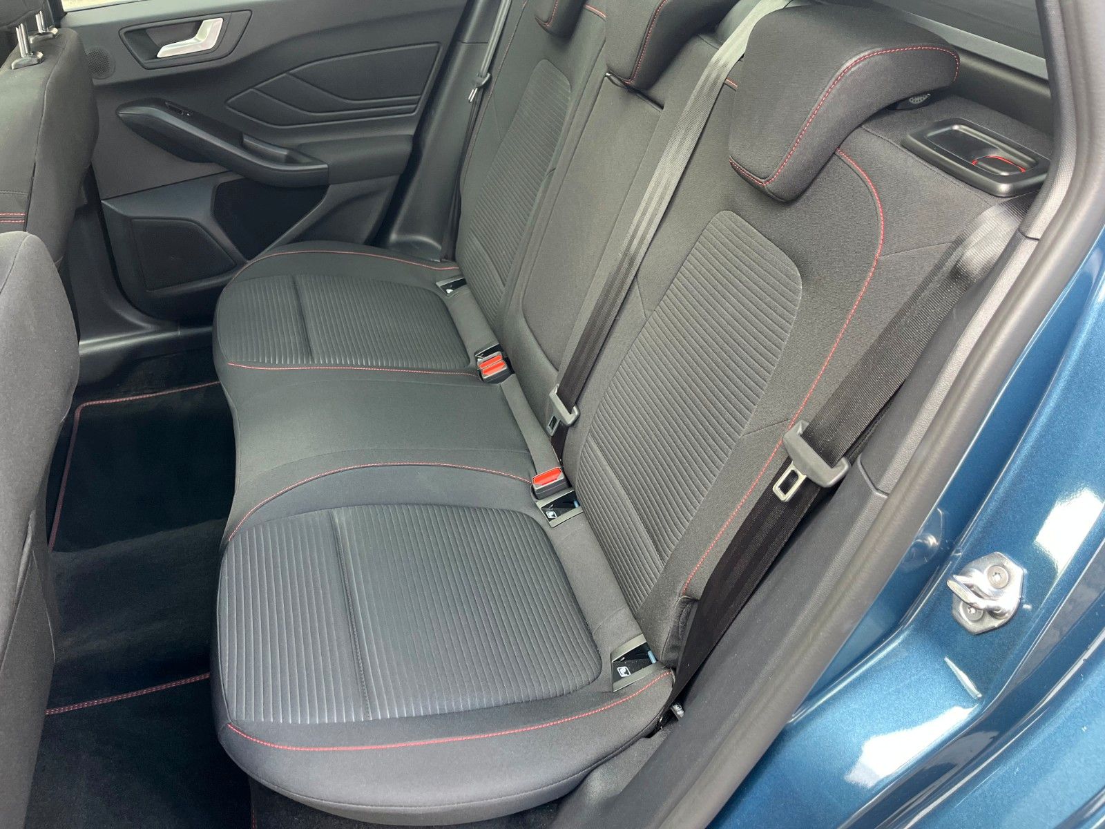 Ford Focus Turnier ST-Line X - Matrix LED, B&O, Pano