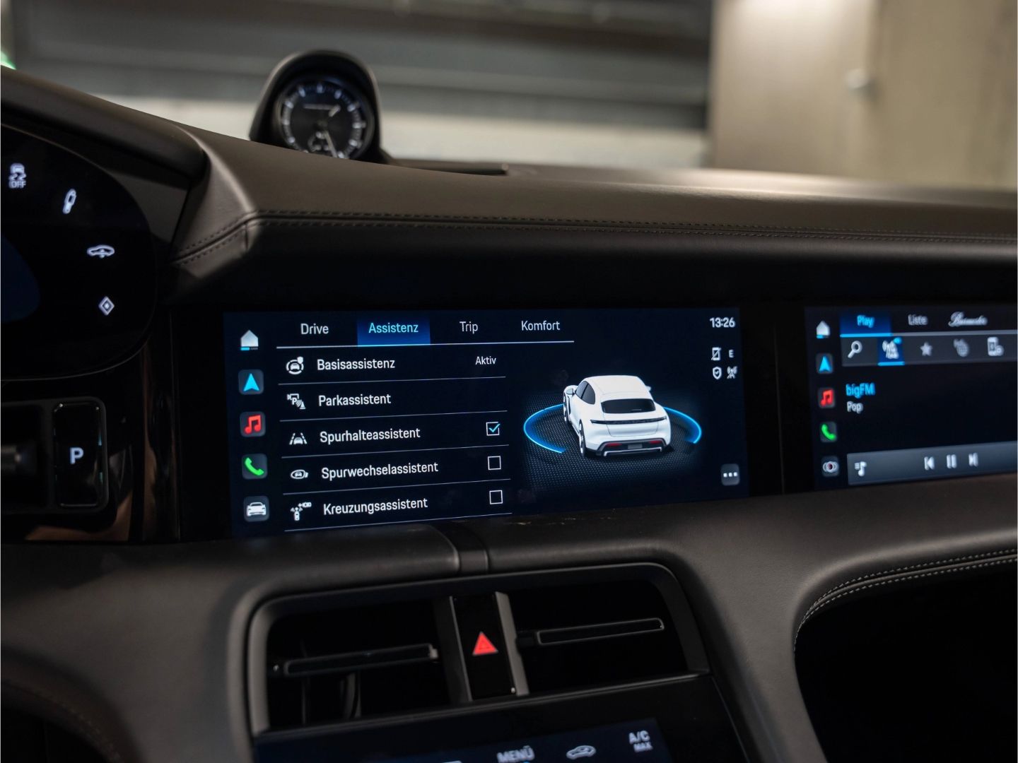 Porsche Taycan Turbo S Sport Turismo Burmester InnoDrive