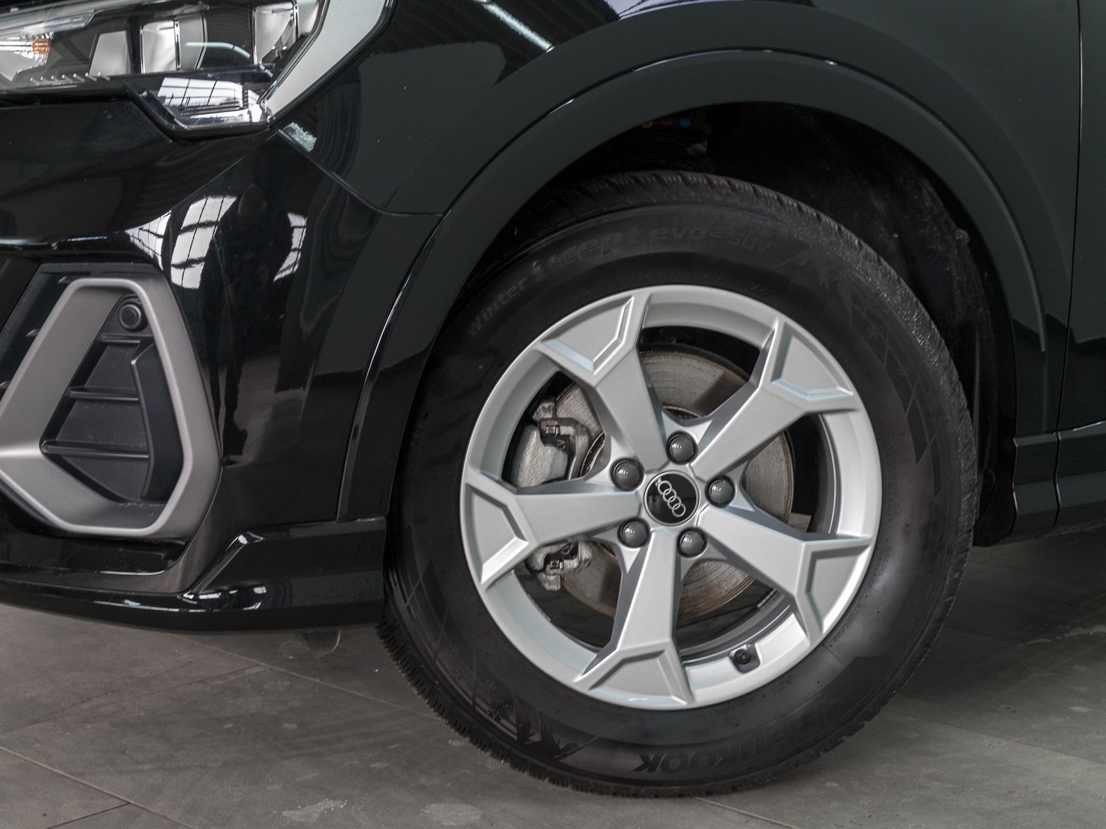 Audi Q3 35 TDI Q S LINE - Samsaru's Car Outlet