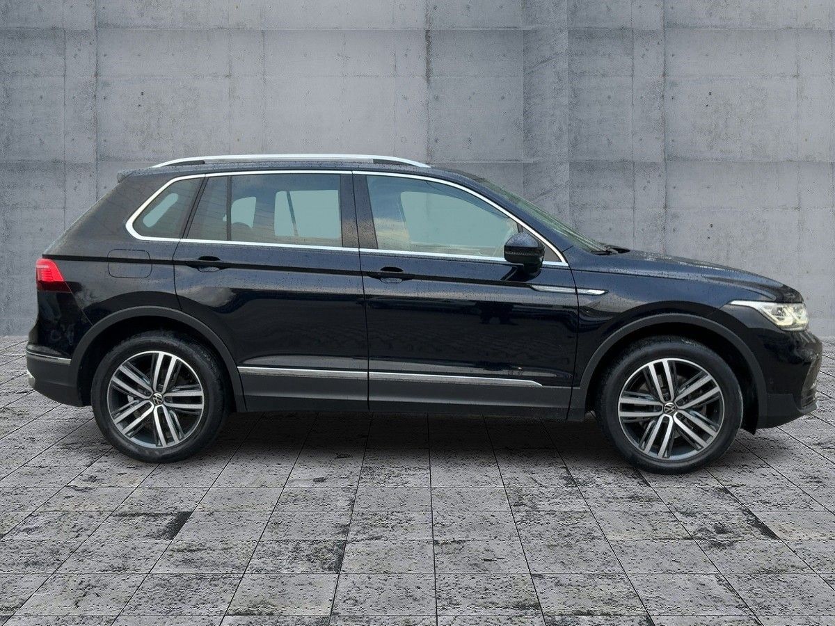 Volkswagen Tiguan 2.0 TDI 4M ELEGANCE MATRIX+NAVI+AHK+PANO