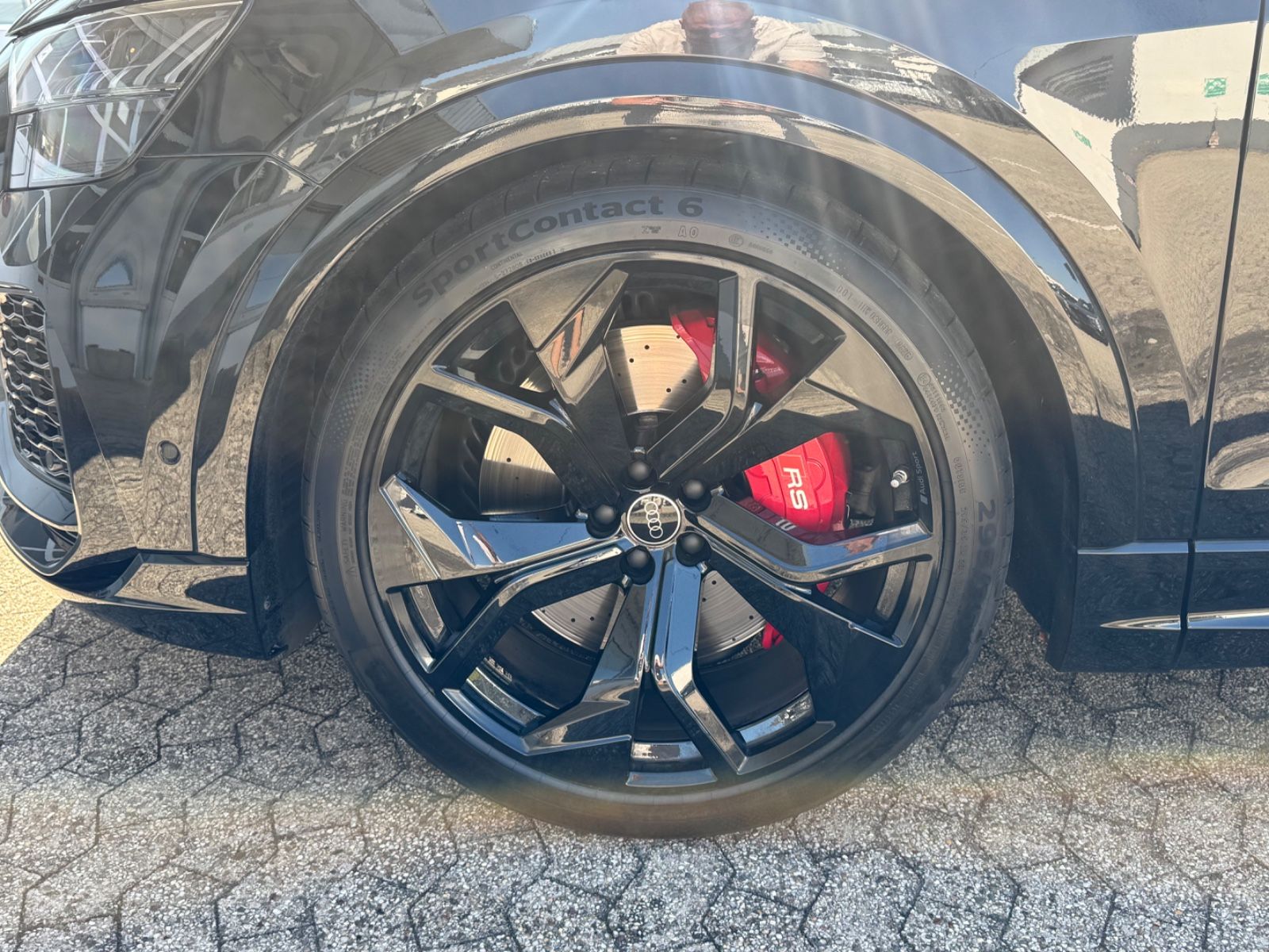 Audi RSQ8/HD-Matrix/PANO/AHK/23"/StdHeiz/BLACK/360°/