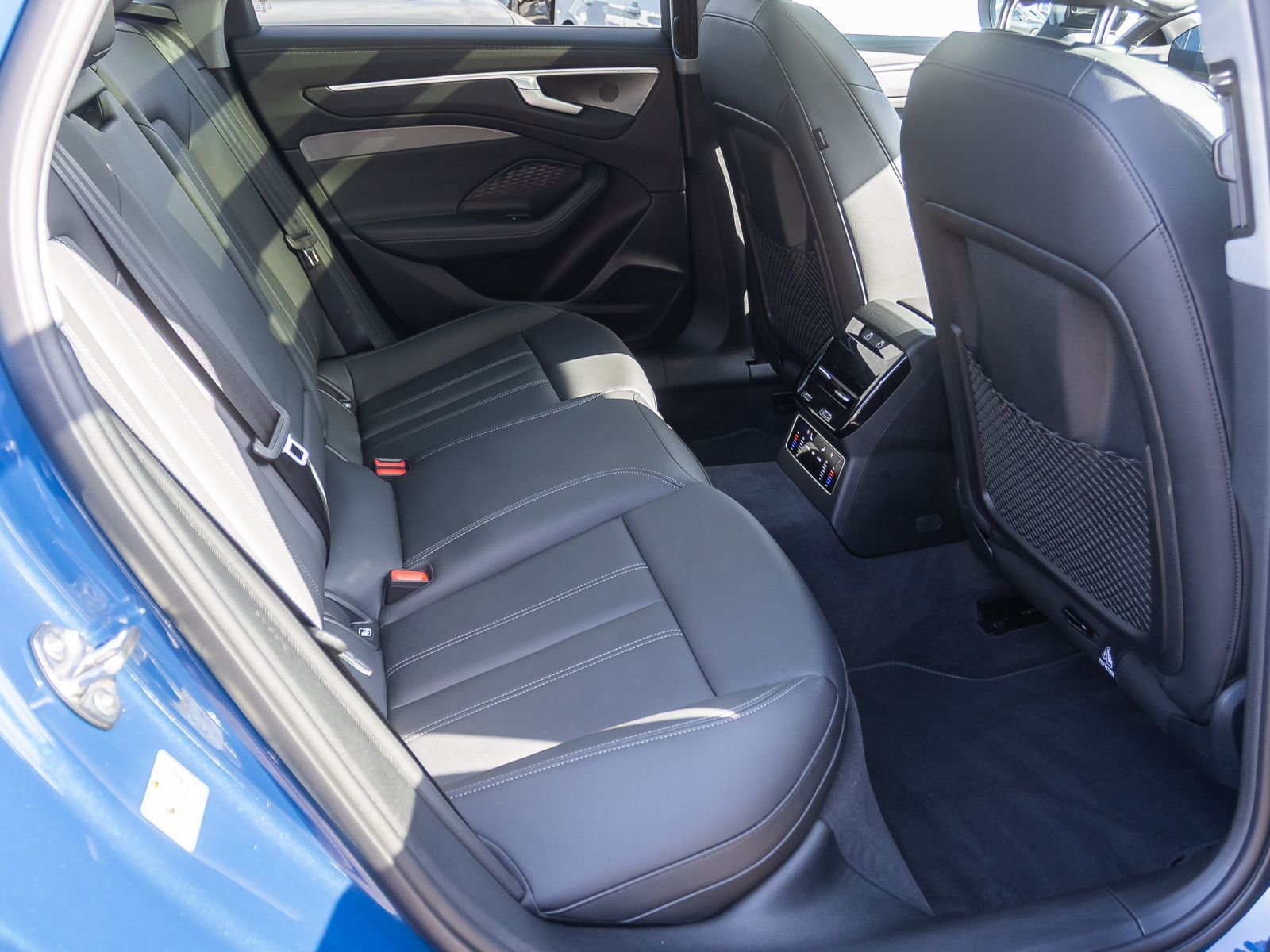Audi A6 Avant S line TDI qu Stronic Navi Matrix Panor