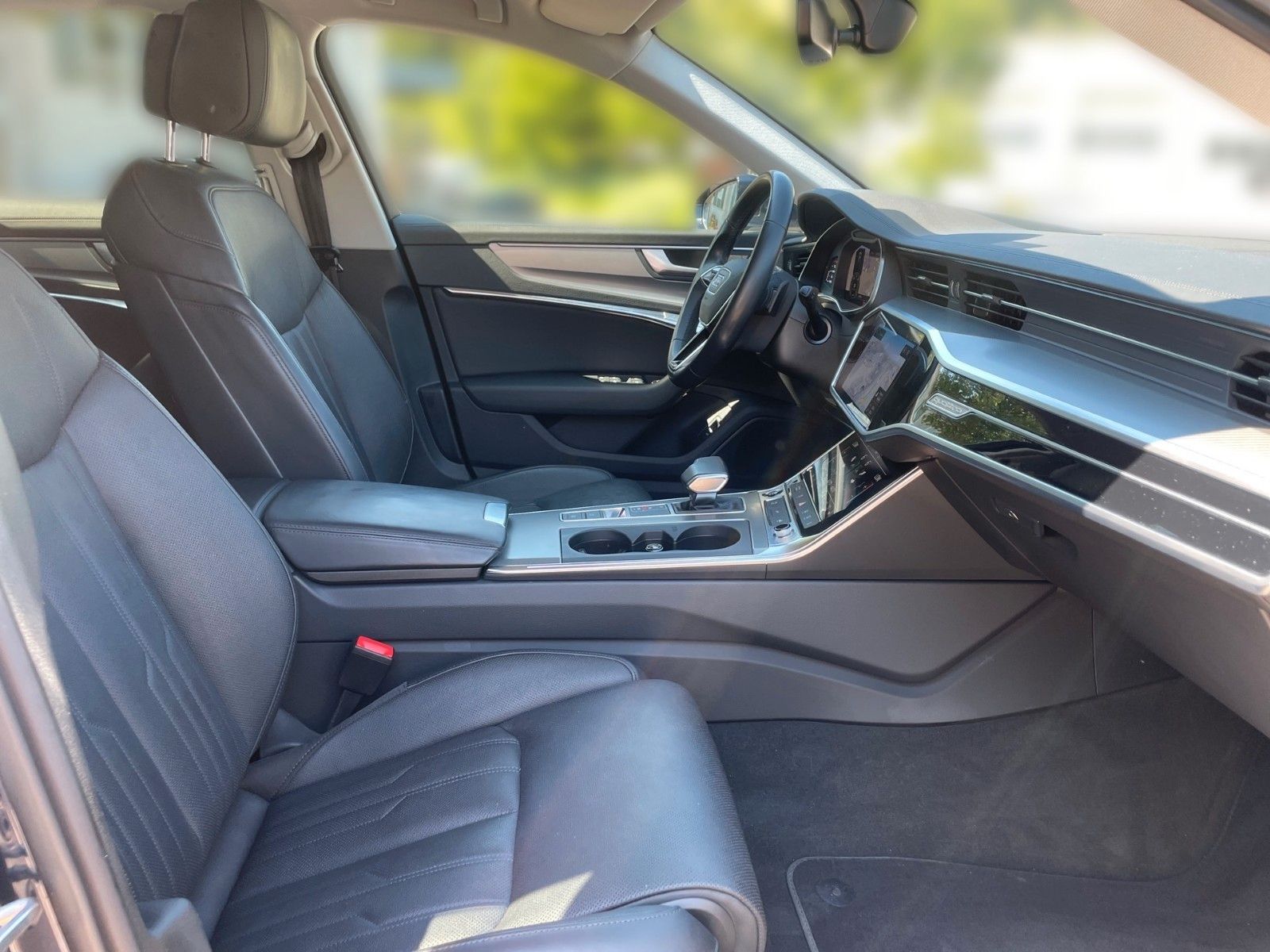 Audi A6 Avant 45 TDI quattro design - Samsaru's Car Outlet