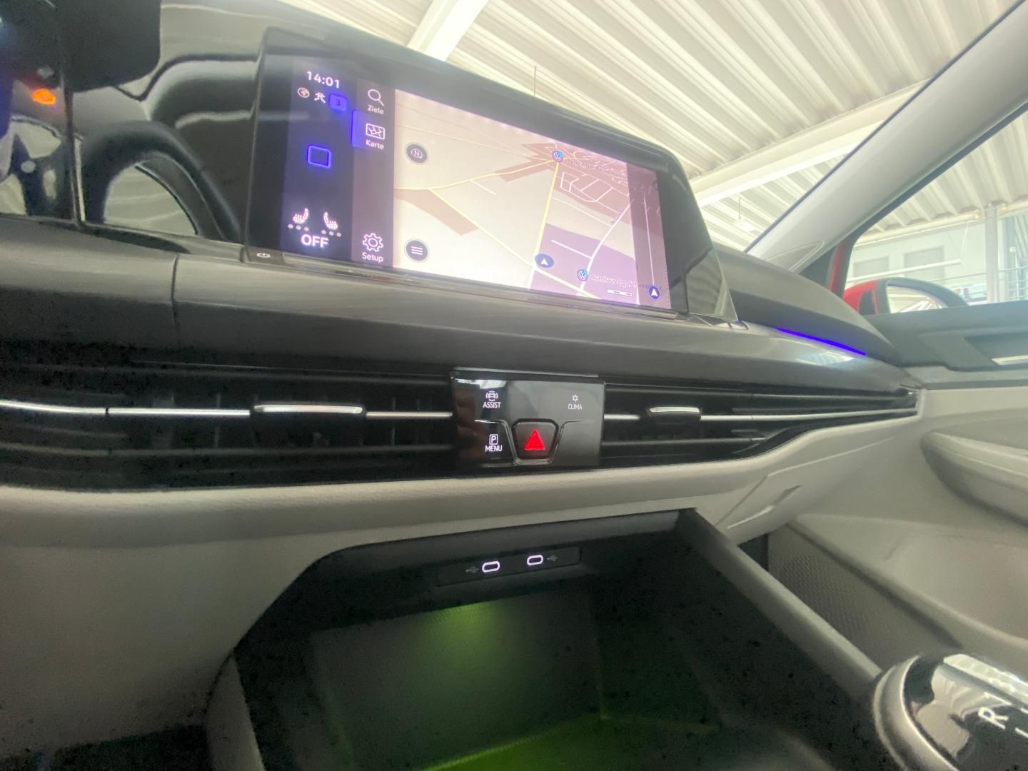 Volkswagen Golf Variant Style 2.0l TDI - Samsaru's Car Outlet