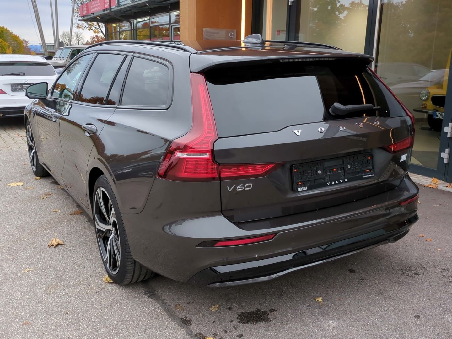 Volvo V60 Plus Dark Recharge Plug-In Hybrid AWD T6 Twi