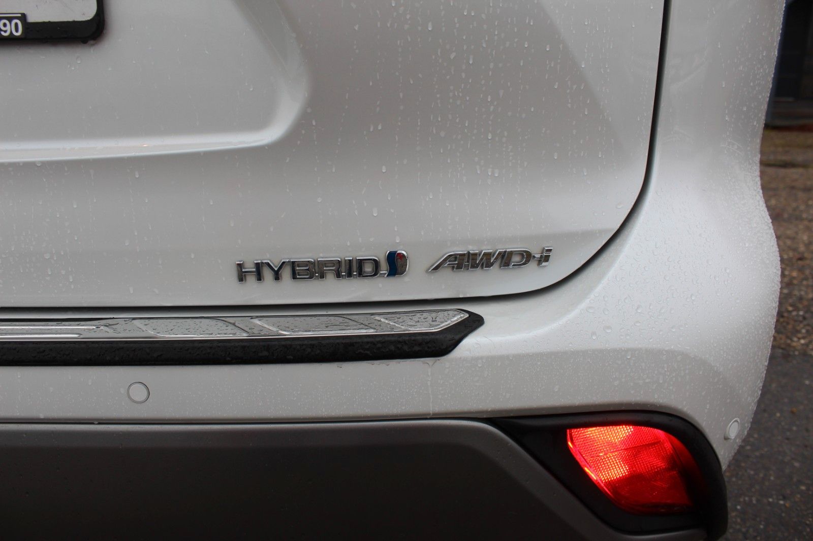 Toyota Highlander Hybrid Luxury*7-Sitzer*PANO*1.Hd.*ACC