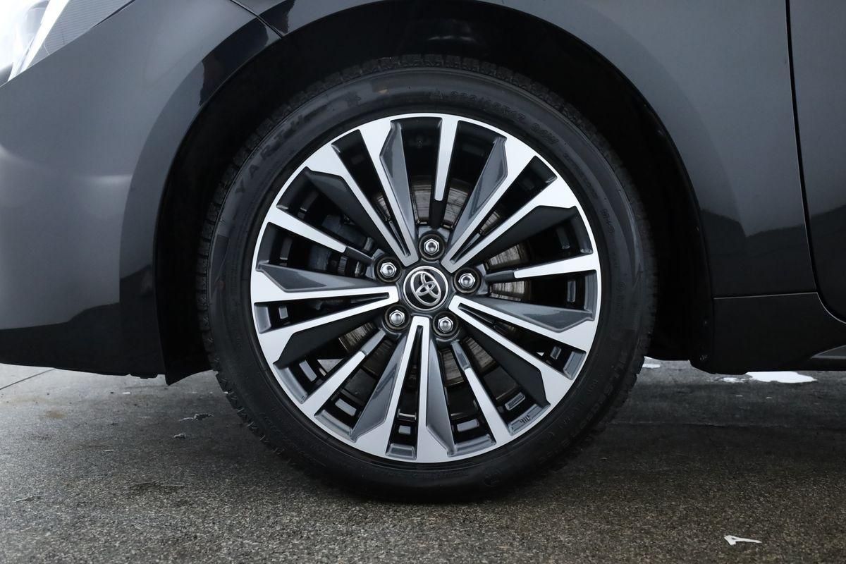 Toyota Corolla Touring Sports 2.0 CVT Team D Navi Kam