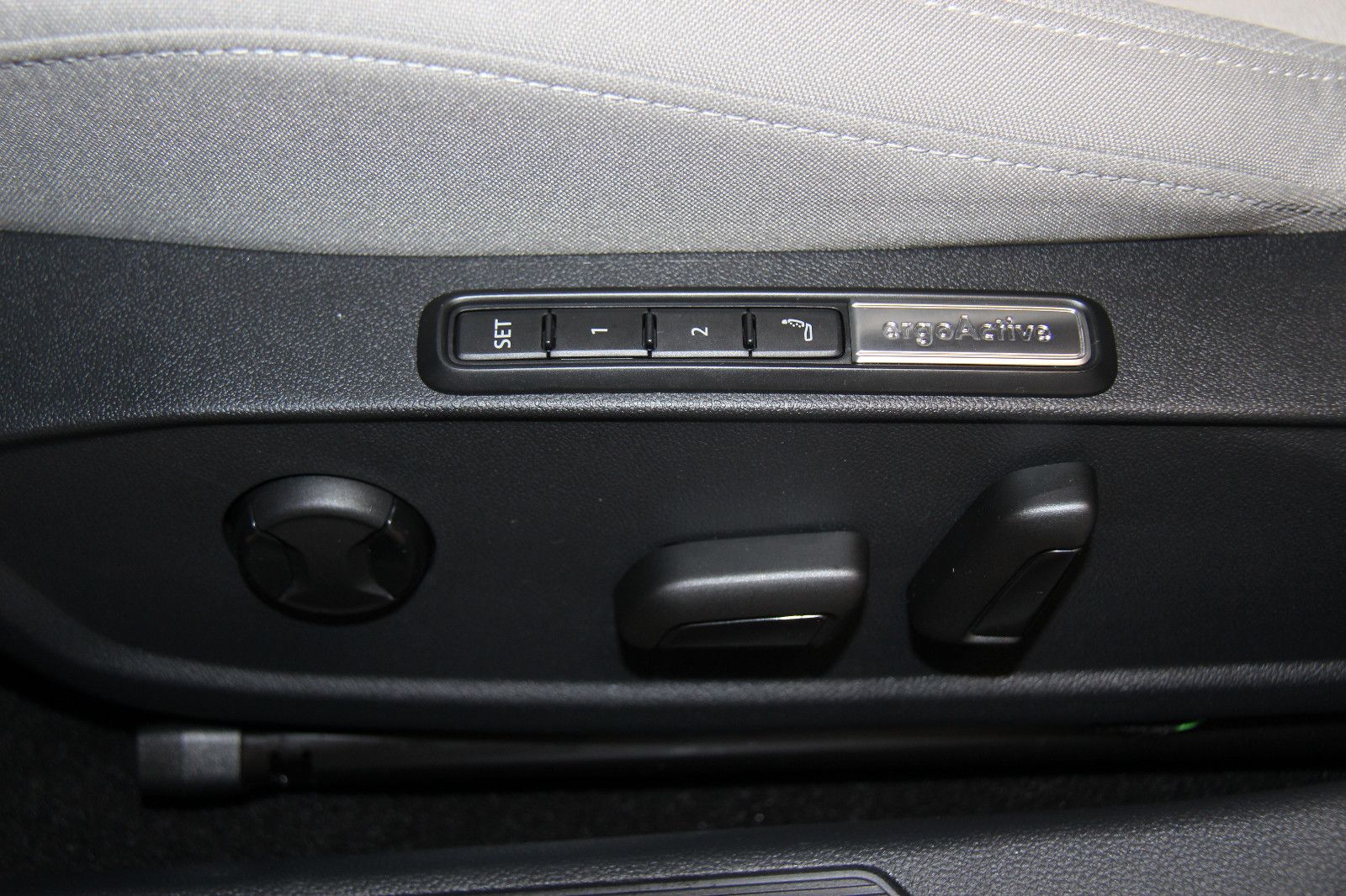 Volkswagen Golf 8 Var.Style 2.0 TDI DSG - Samsaru's Car Outlet