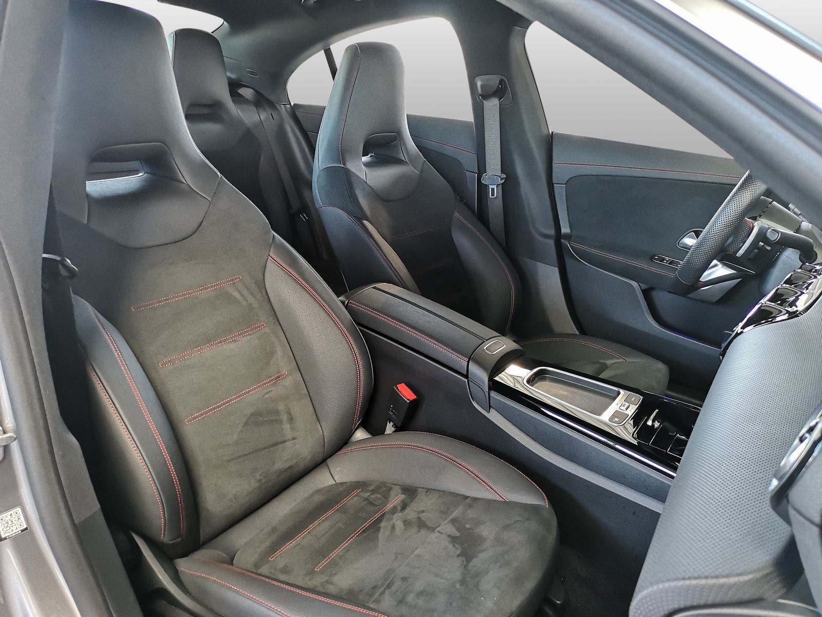 Mercedes-Benz CLA 200 Coupé AMG Line - Samsaru's Car Outlet