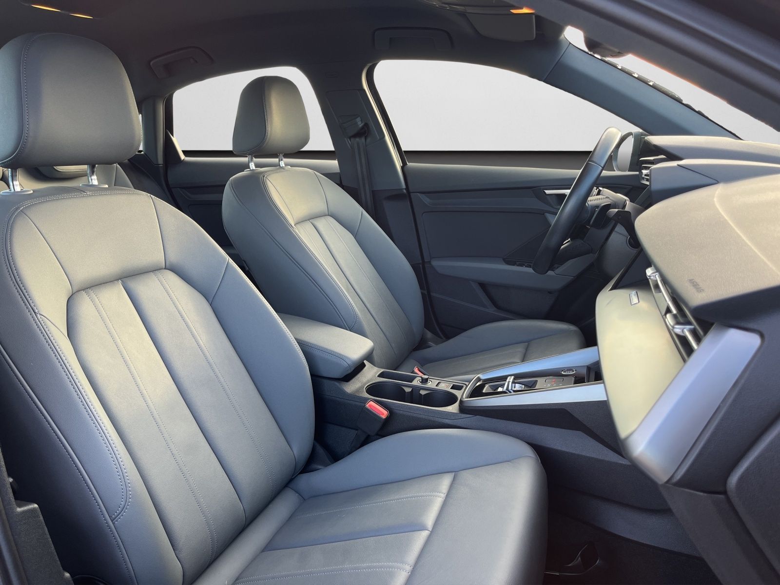 Audi A3 Limousine 35 TFSI S tronic KAM SHZ MMI LM PDC