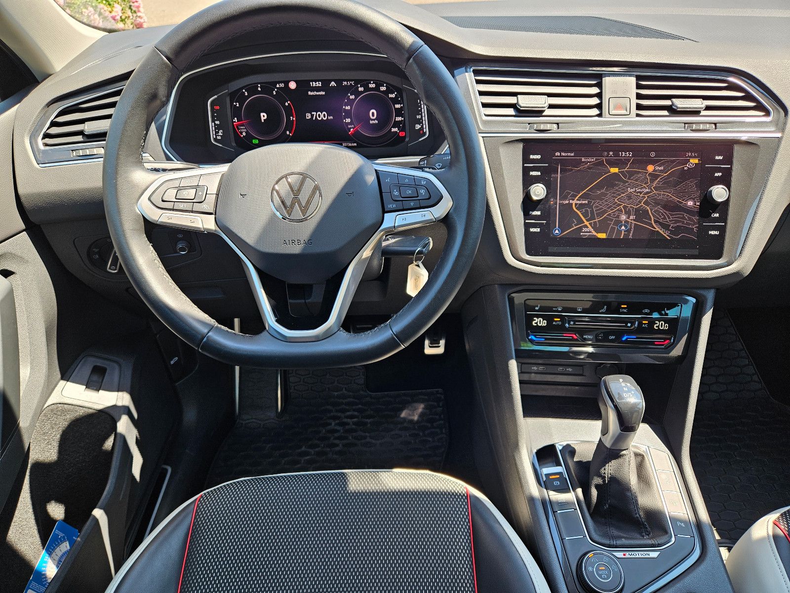 Volkswagen Tiguan 2.0 TSI DSG 4Motion - Samsaru's Car Outlet