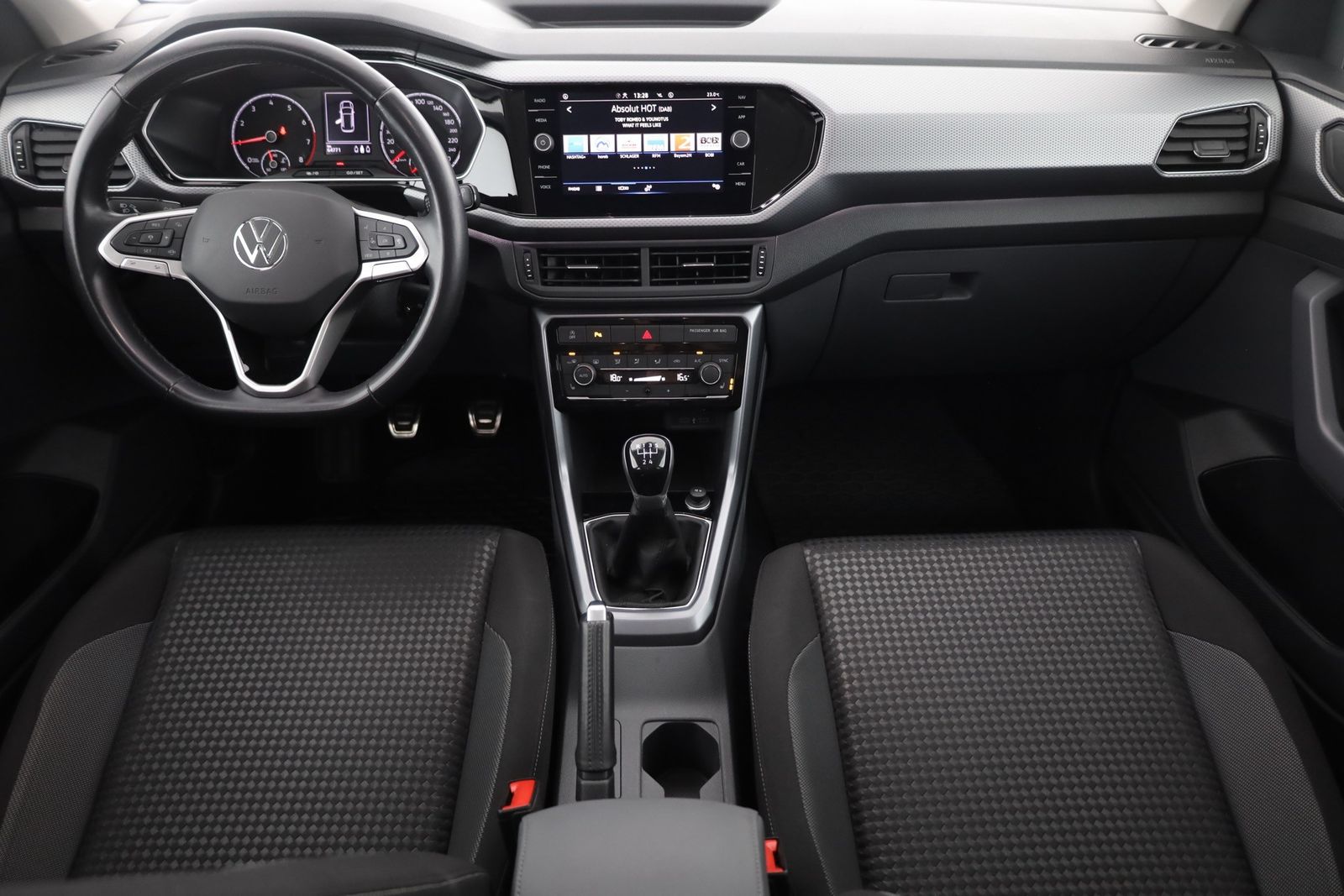Volkswagen T-Cross 1.0 TSI Active - Samsaru's Car Outlet