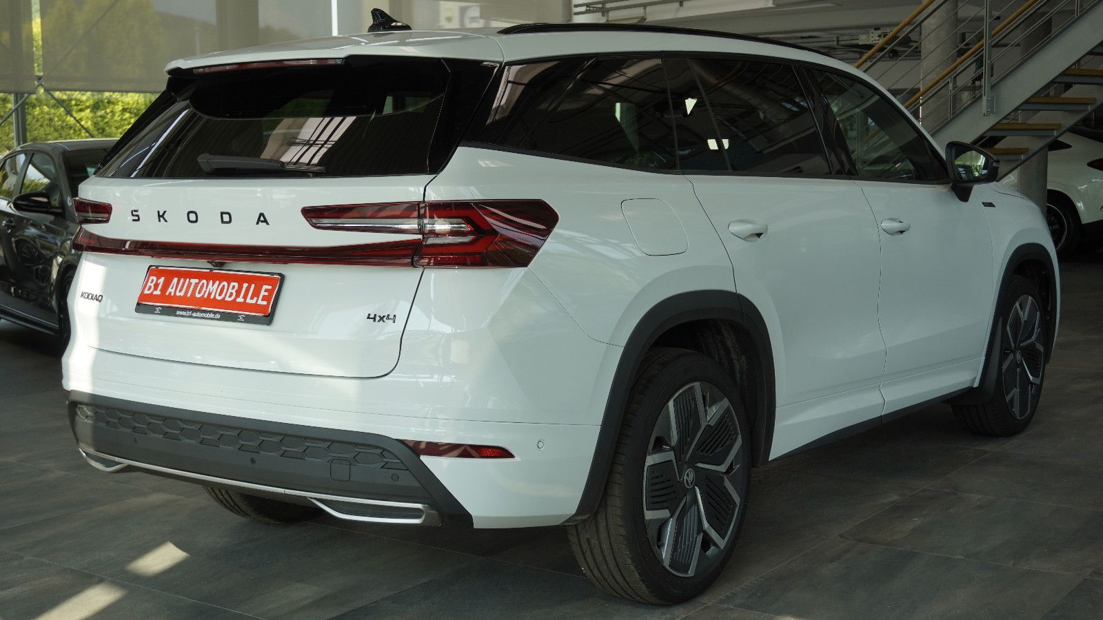 Skoda Kodiaq 2.0 TDI 4x4 Sportline*AHK*HEAD-UP*PANO*7S