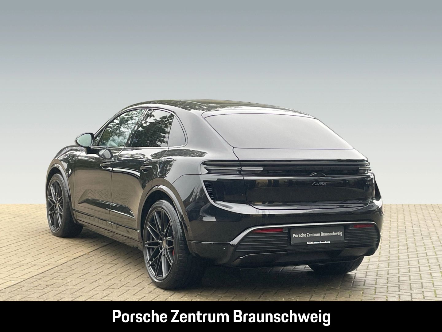 Porsche Macan Turbo BOSE Luftfederung Panoramadach LED