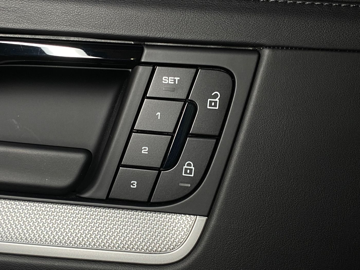 Porsche Cayenne E-Hybrid Coupe | InnoDrive | AHK | BOSE