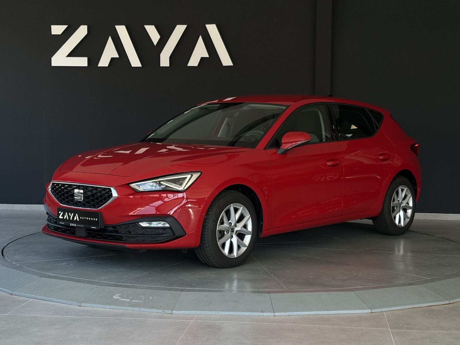 Seat Leon 1.0 eTSI Style - Samsaru's Car Outlet