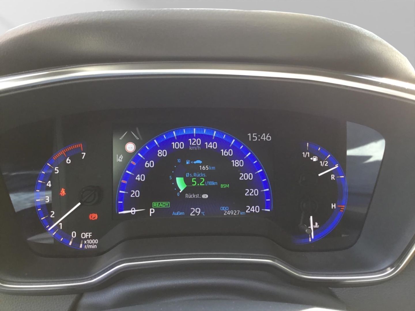 Toyota Corolla 1.8 Hybrid - Samsaru's Car Outlet