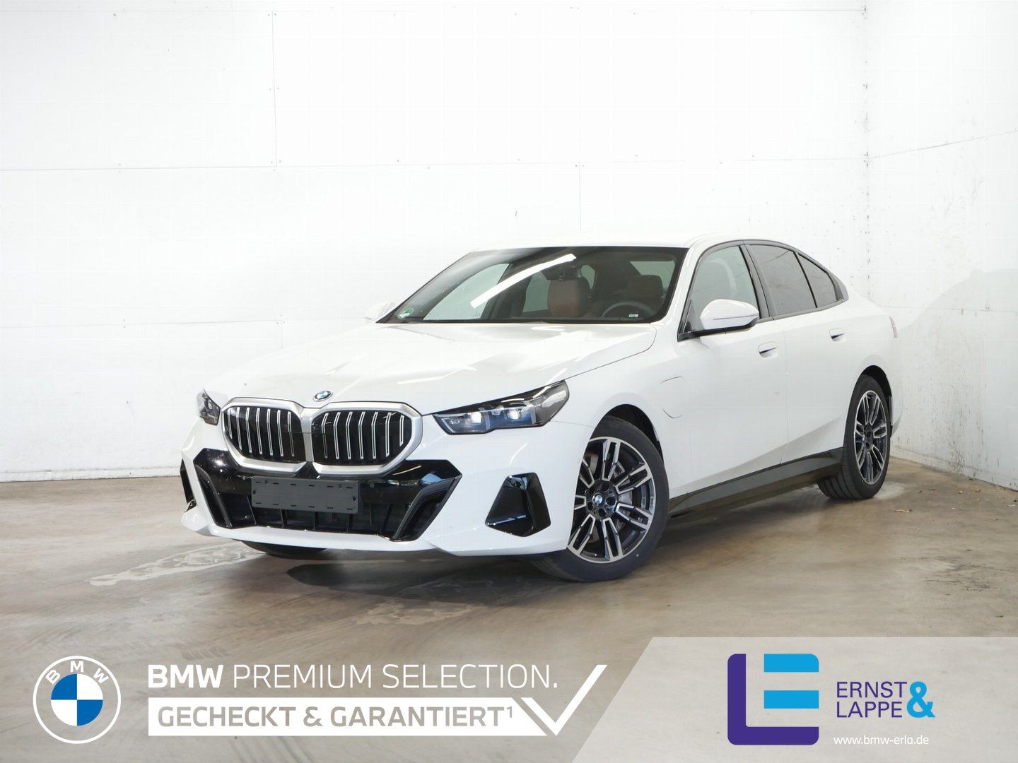BMW 550e xDrive Limo M Sport || AHK Autobahnass B&W