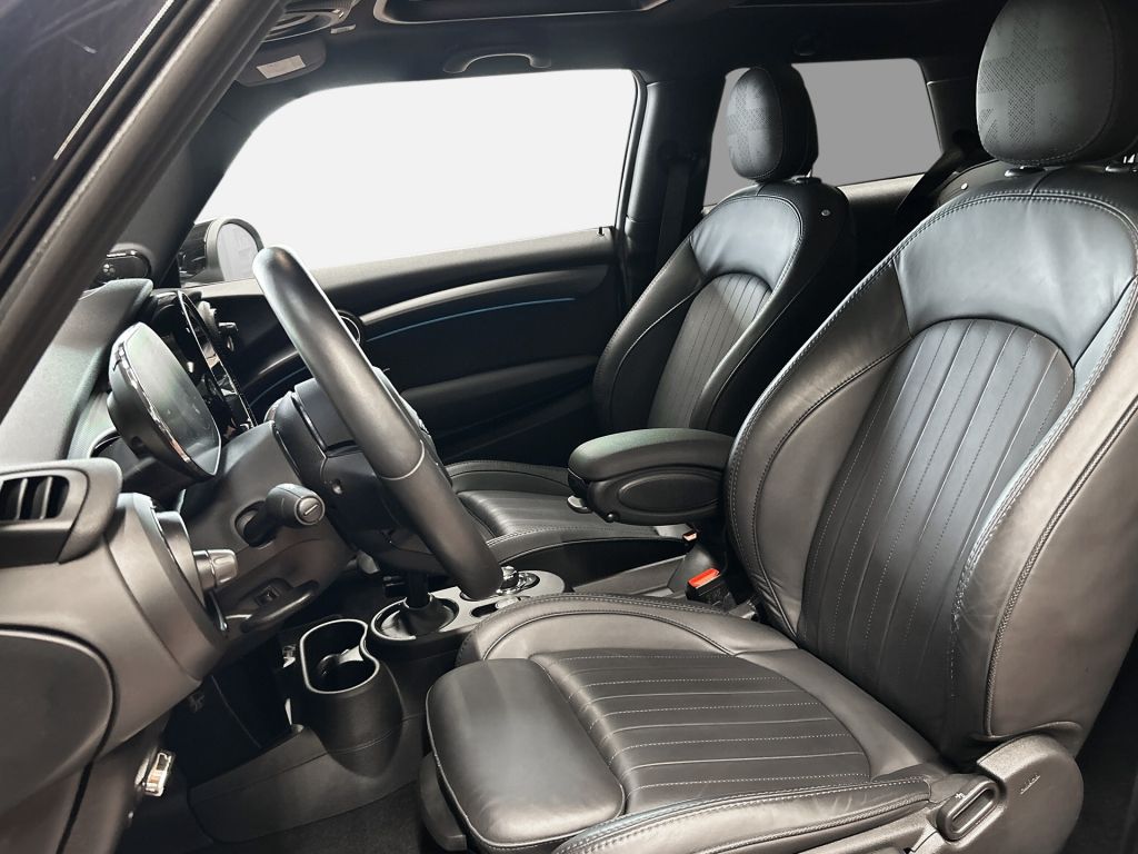 MINI Cooper SE MINI Yours Trim - Samsaru's Car Outlet