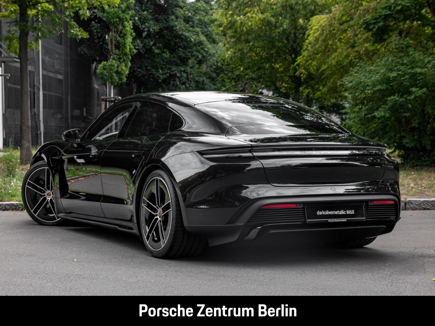 Porsche Taycan GTS Burmester HA-Lenkung Surround-View