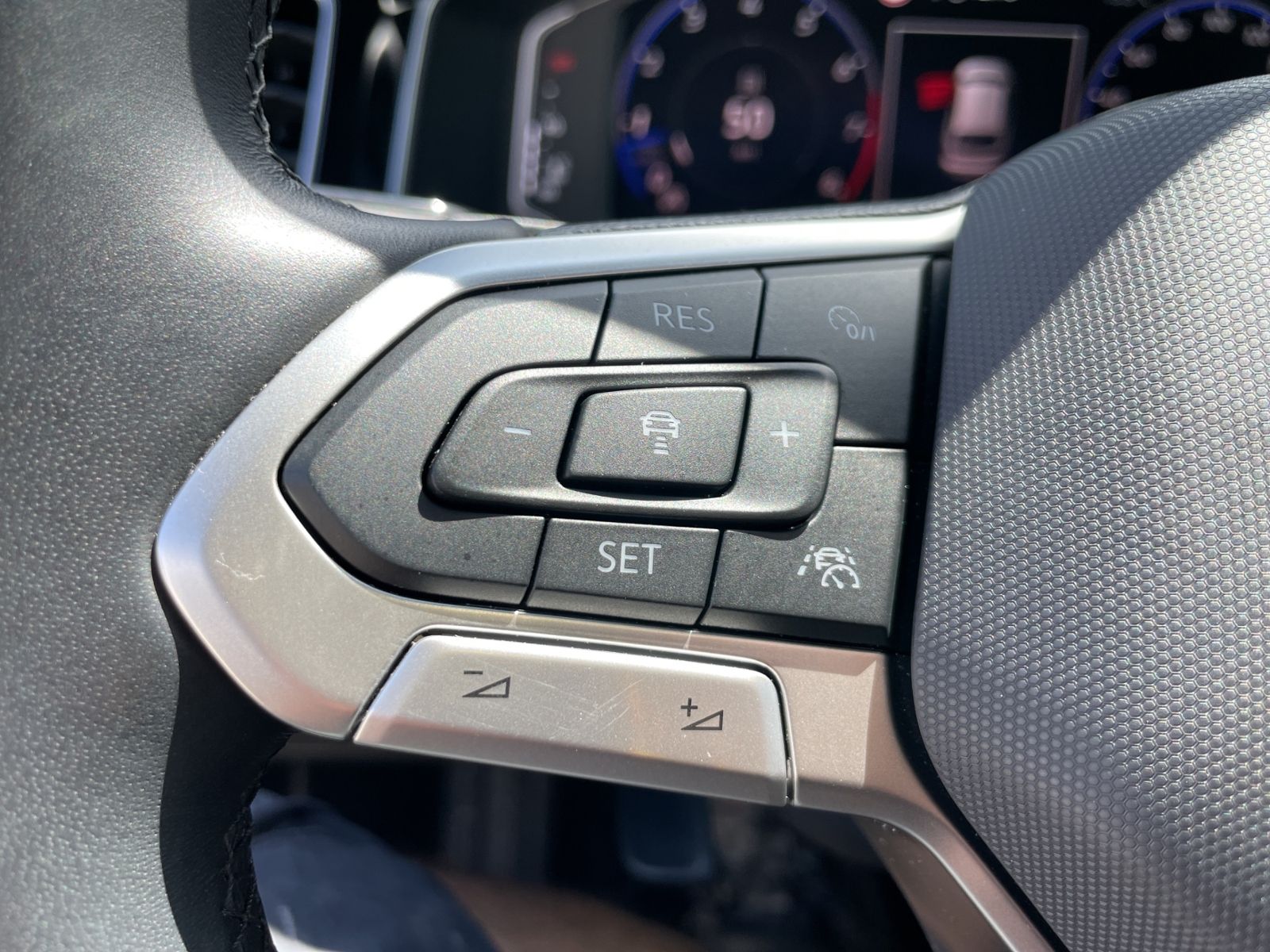 Volkswagen Taigo 1.5 TSI R-Line - Samsaru's Car Outlet