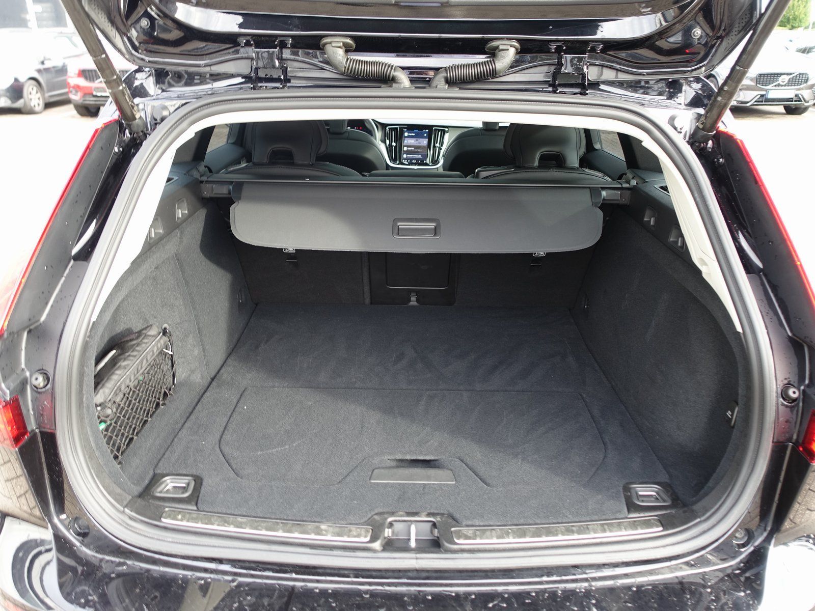 Volvo V60 Ultra T6 AWD Plug-in Hybrid/AHK/B&W/360°Cam