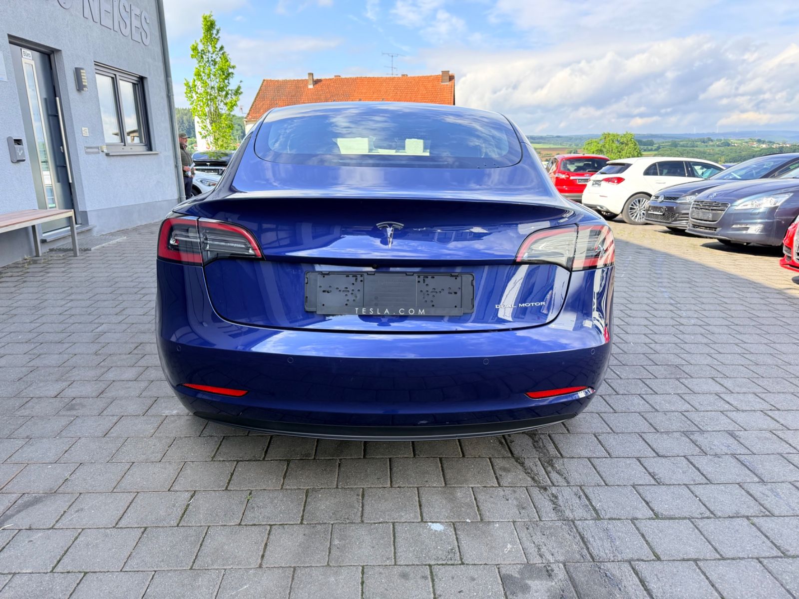 Tesla Model 3 Long Range | AWD | *AHK* | *EAP* | Blue