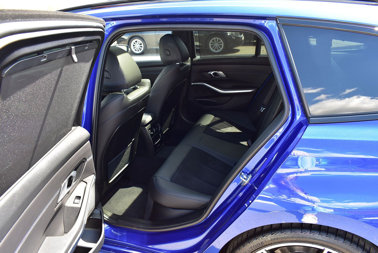 BMW 320d xDrive M Sport - Samsaru's Car Outlet