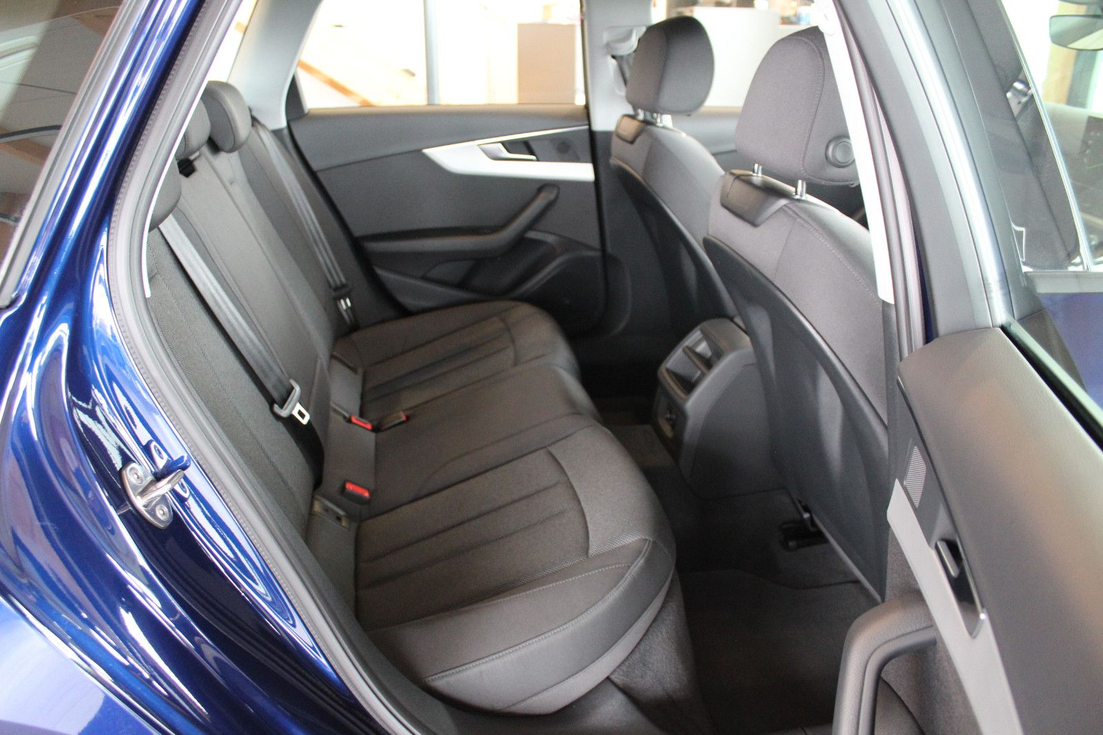 Audi A4 Avant 40 TDI S tronic - Samsaru's Car Outlet