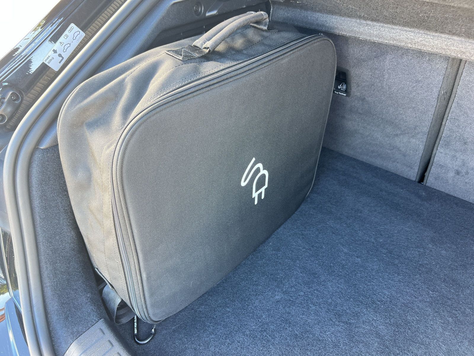 Audi A3 Sportback 40 TFSI e-tron S-LINE+LED+NAVI+AHK